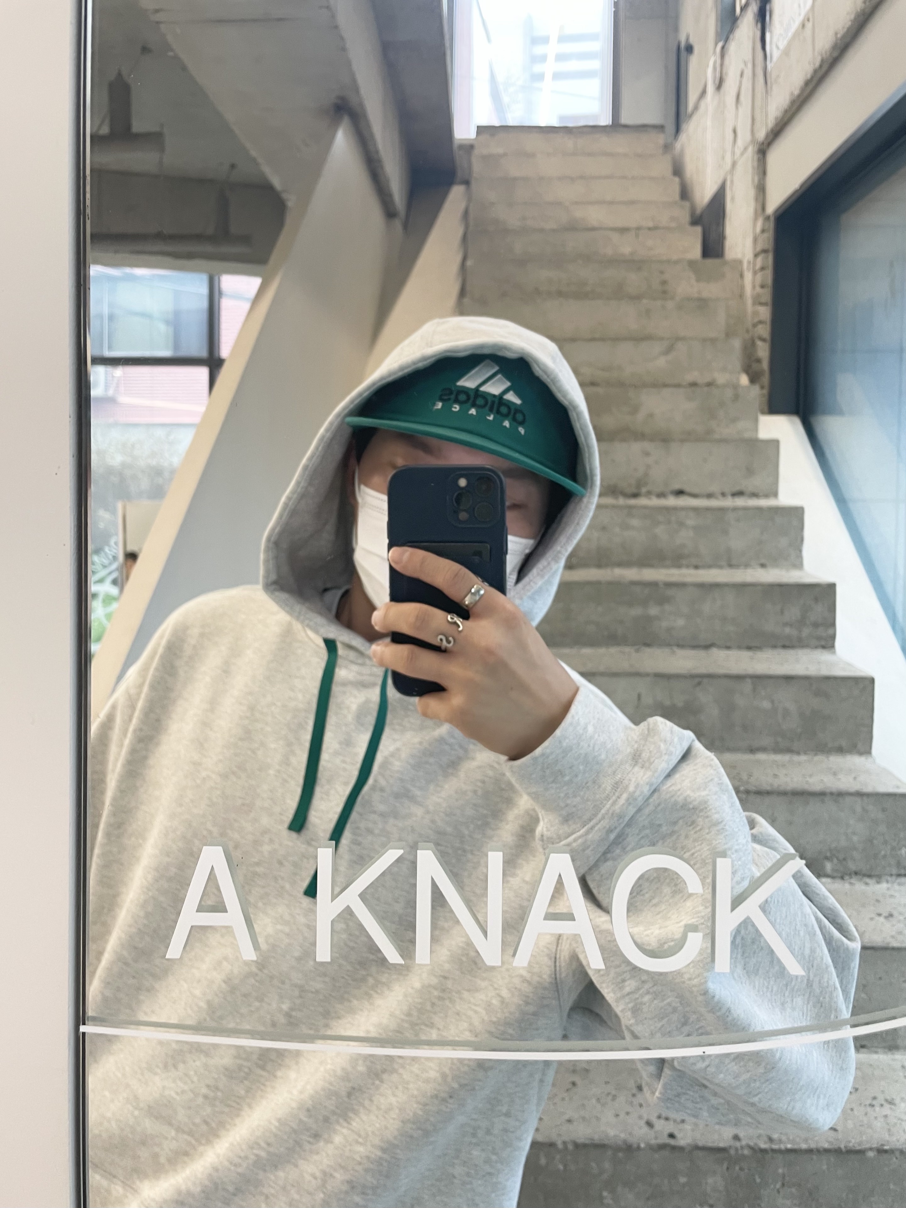 Palace x Adidas EQT Hat Green - 22FW, New Balance 574 Heritage Gray 착용 스타일 - 5