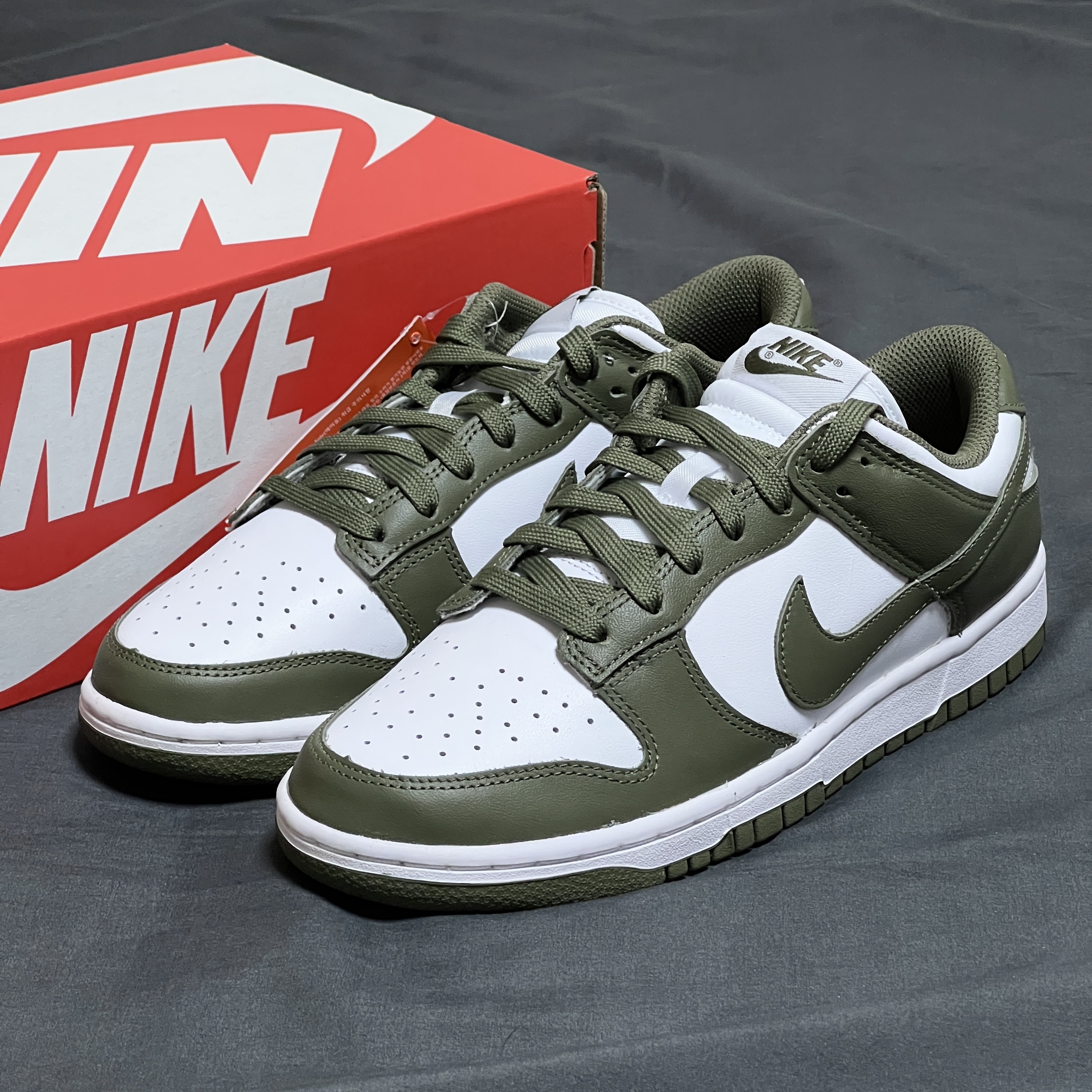 (W) Nike Dunk Low Medium Olive 착용 스타일