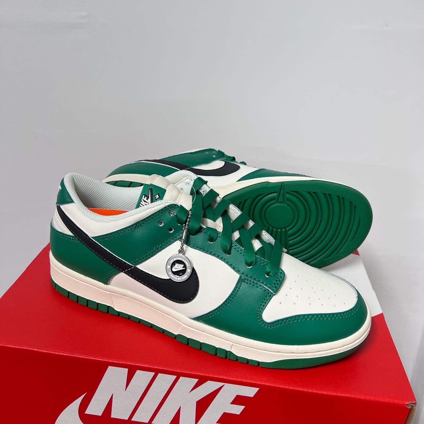 Nike Dunk Low Retro SE Jackpot Malachite 착용 스타일 - 1