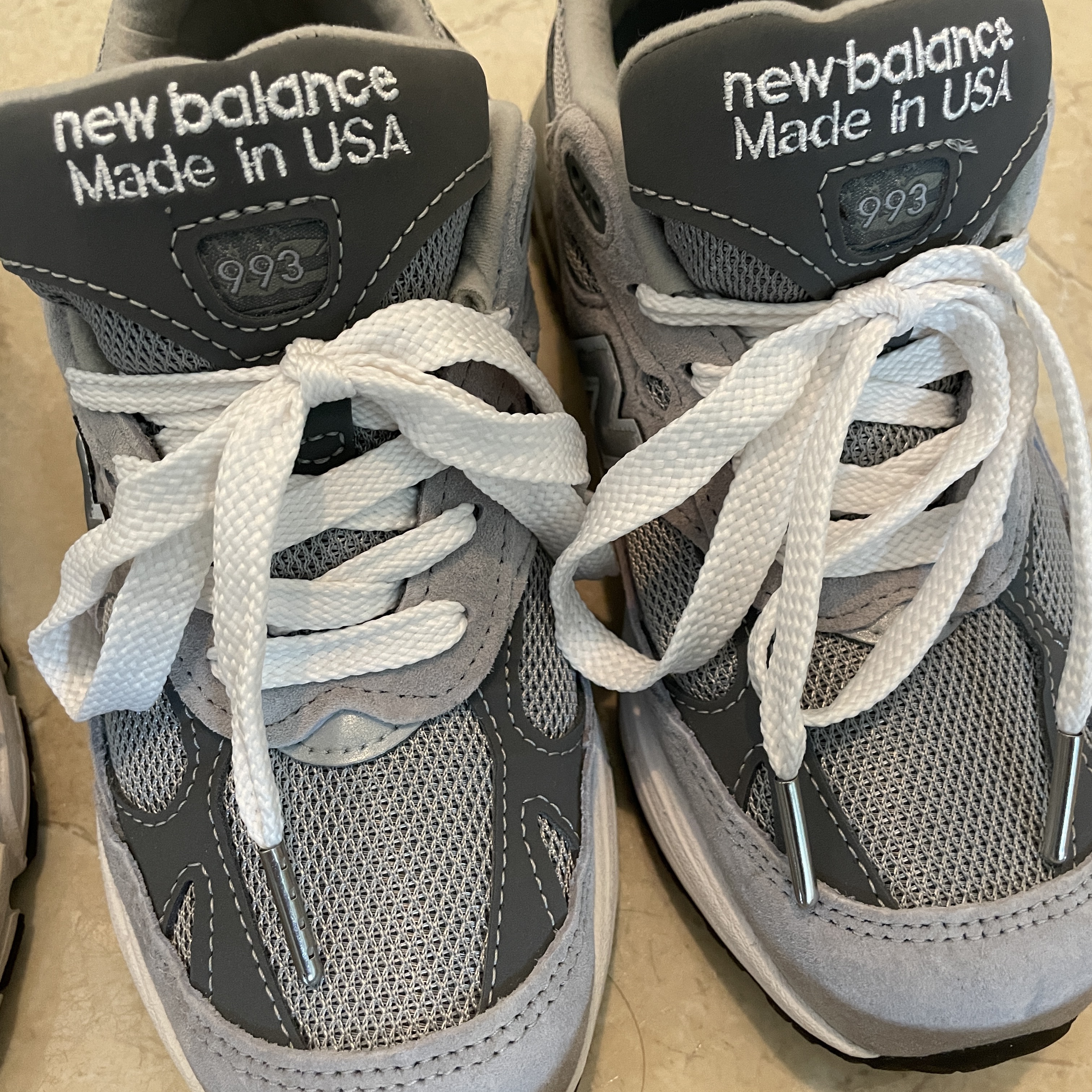 (W) New Balance 993 Made in USA Grey - B Standard 착용 스타일