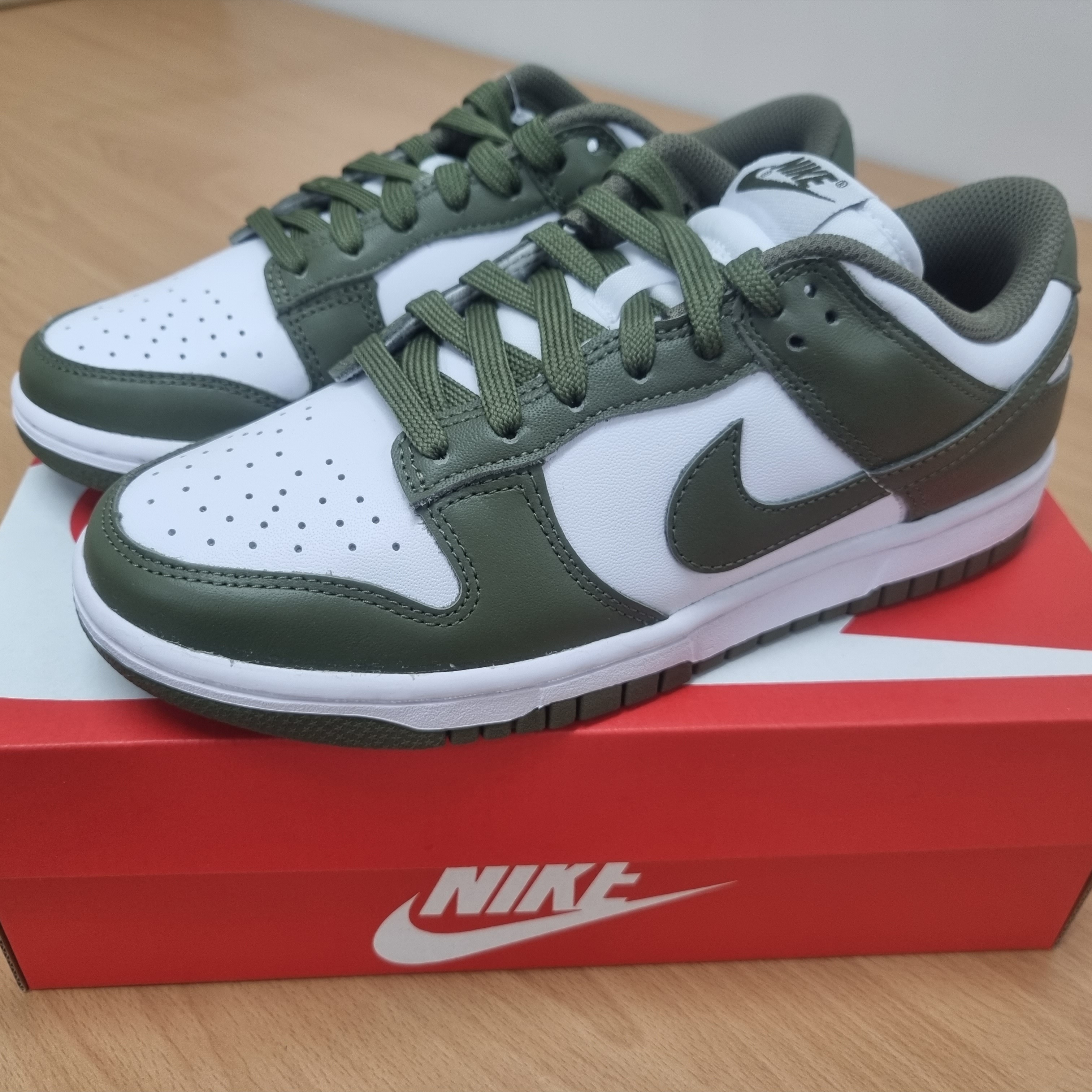 (W) Nike Dunk Low Medium Olive 착용 스타일