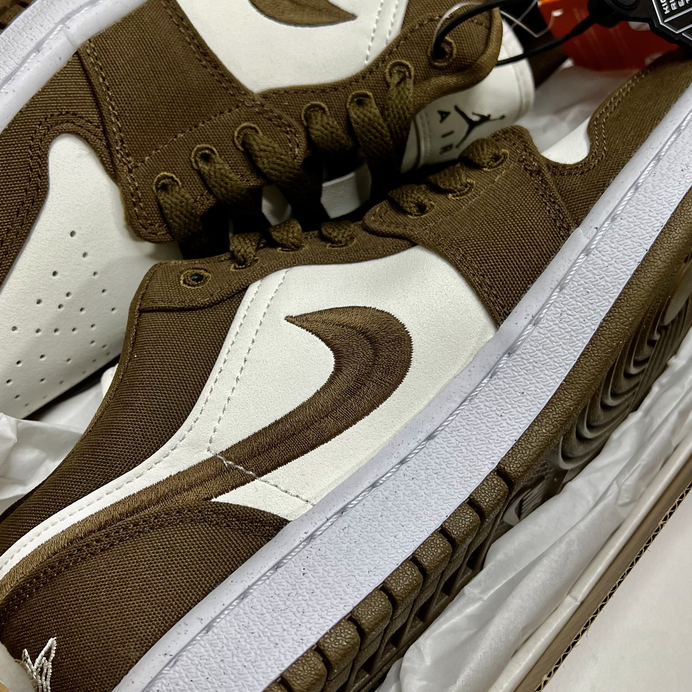(W) Jordan 1 Low SE Light Olive 착용 스타일