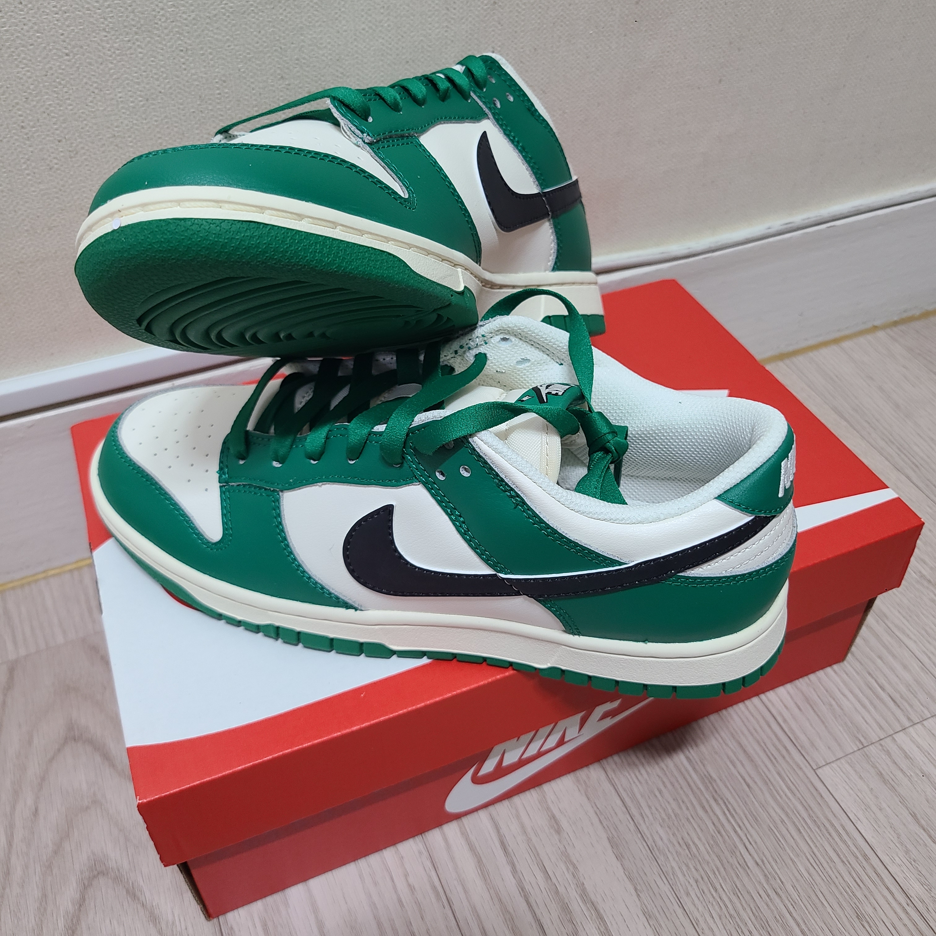 Nike Dunk Low Retro SE Jackpot Malachite 착용 스타일 - 1