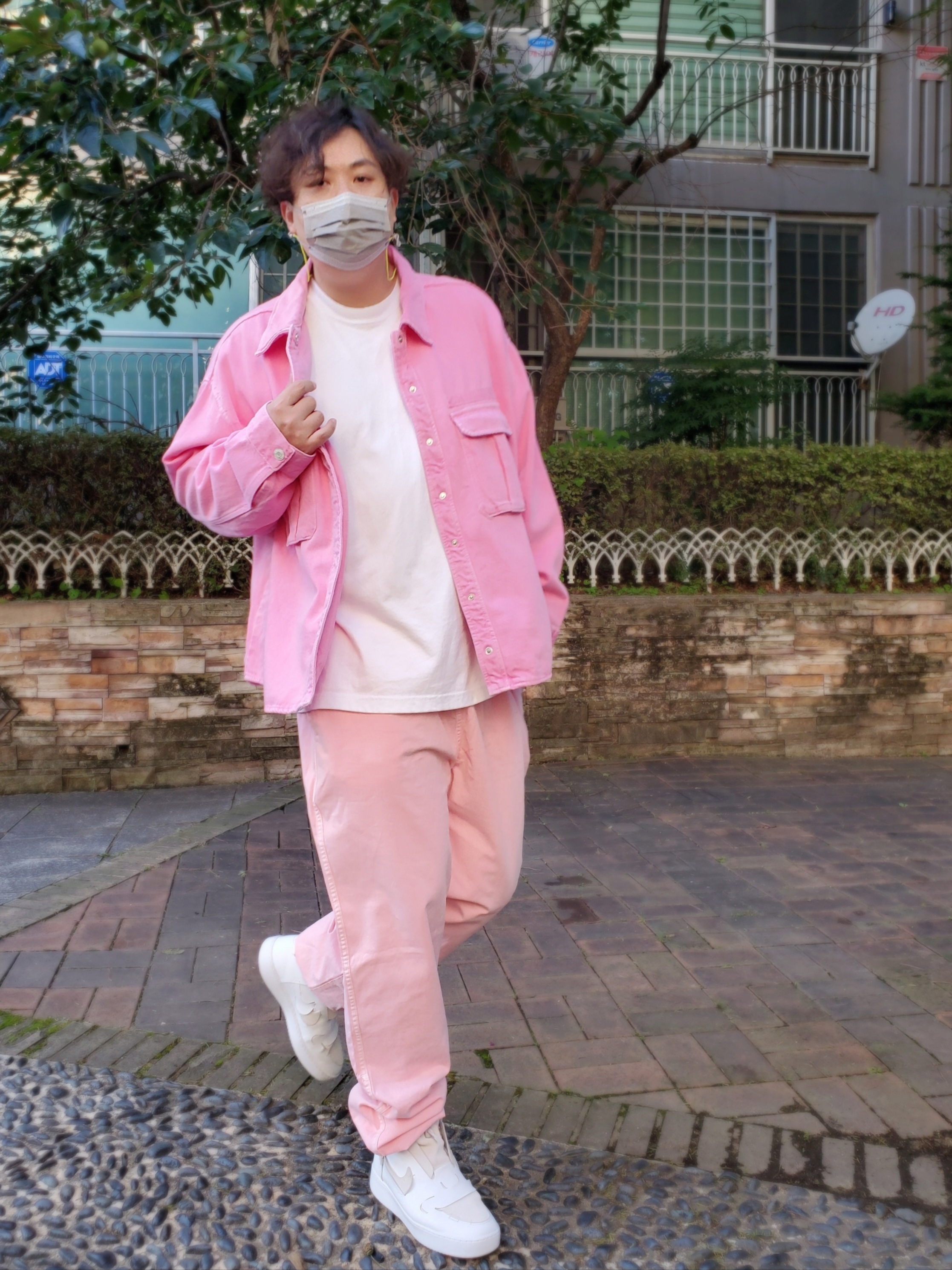 (W) Nike Vandalised LX White Platinum Tint 착용 스타일