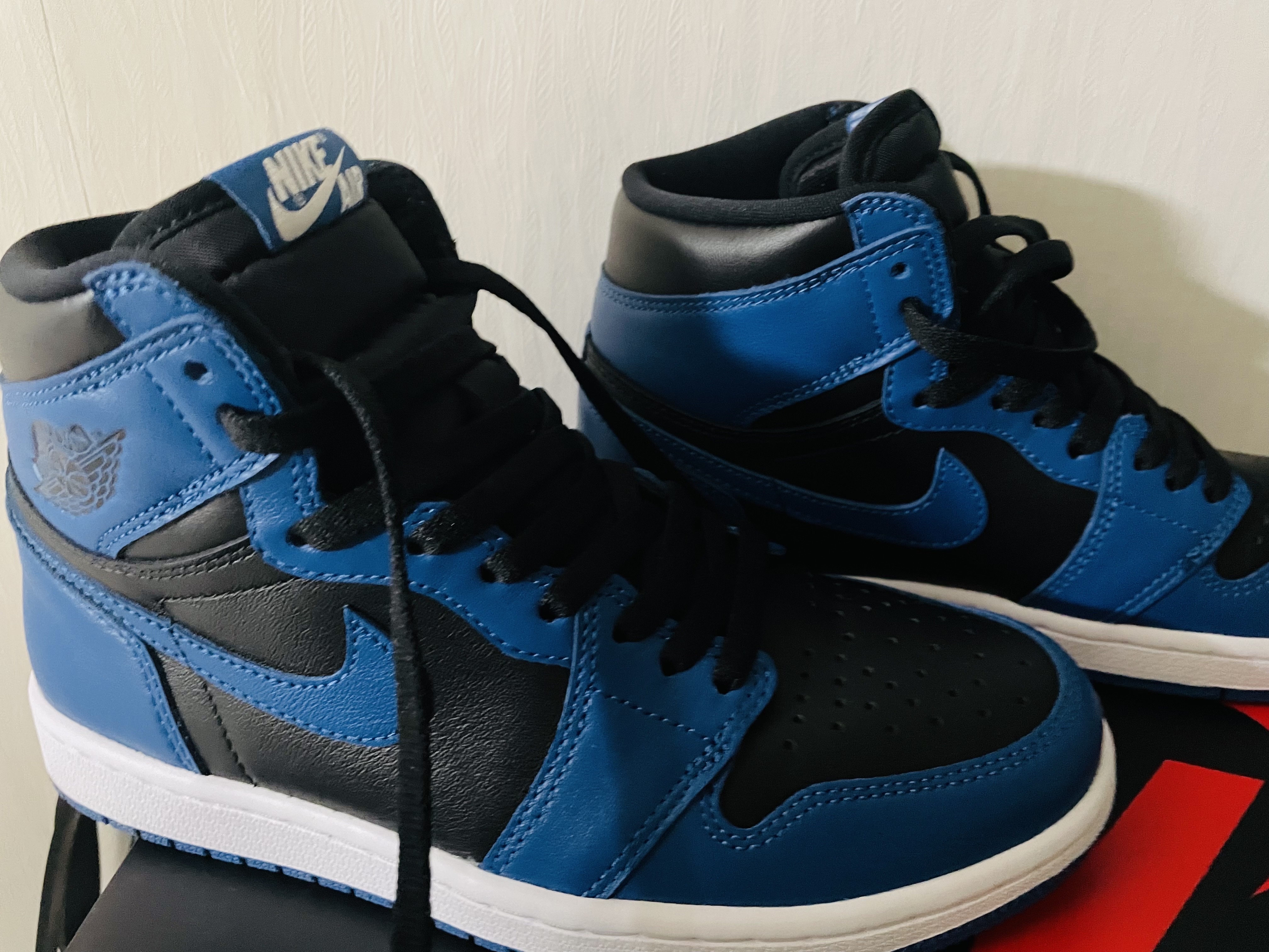 Jordan 1 Retro High OG Dark Marina Blue 착용 스타일