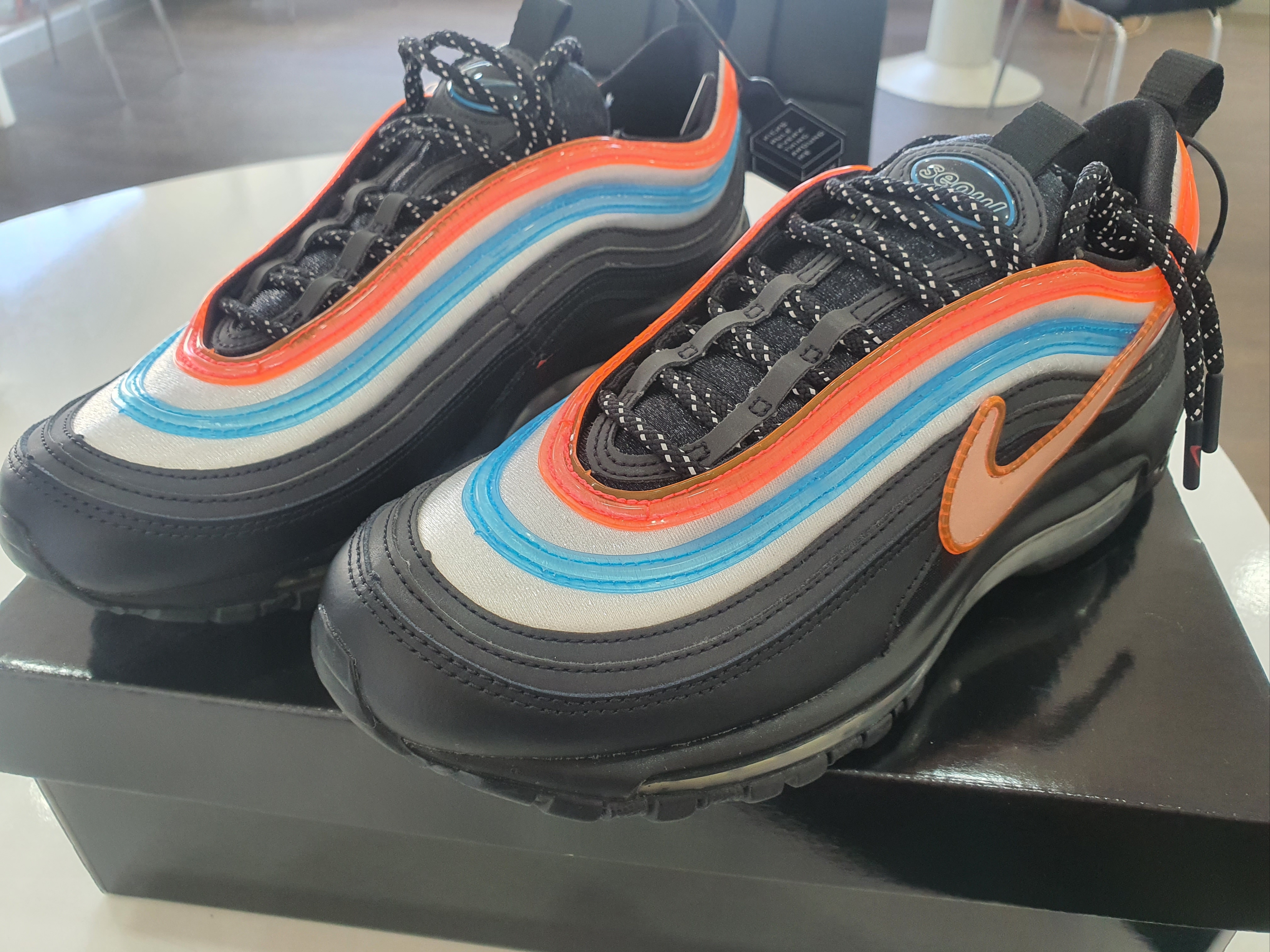 Nike Air Max 97 Neon Seoul 착용 스타일