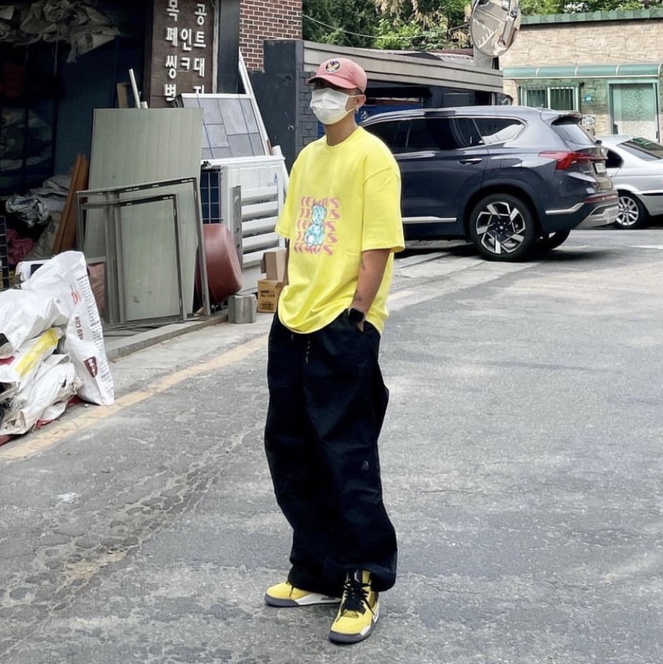 Jordan 4 Retro Tour Yellow 착용 스타일 - 1