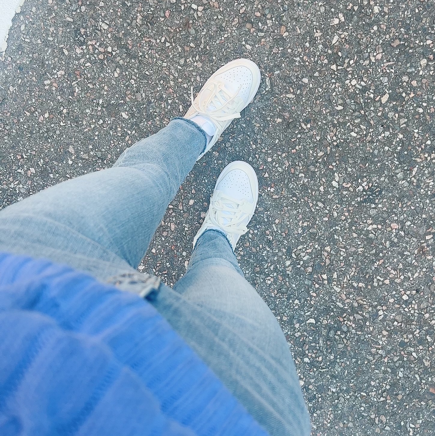 (W) Nike Dunk Low White and Sail 착용 스타일 - 1