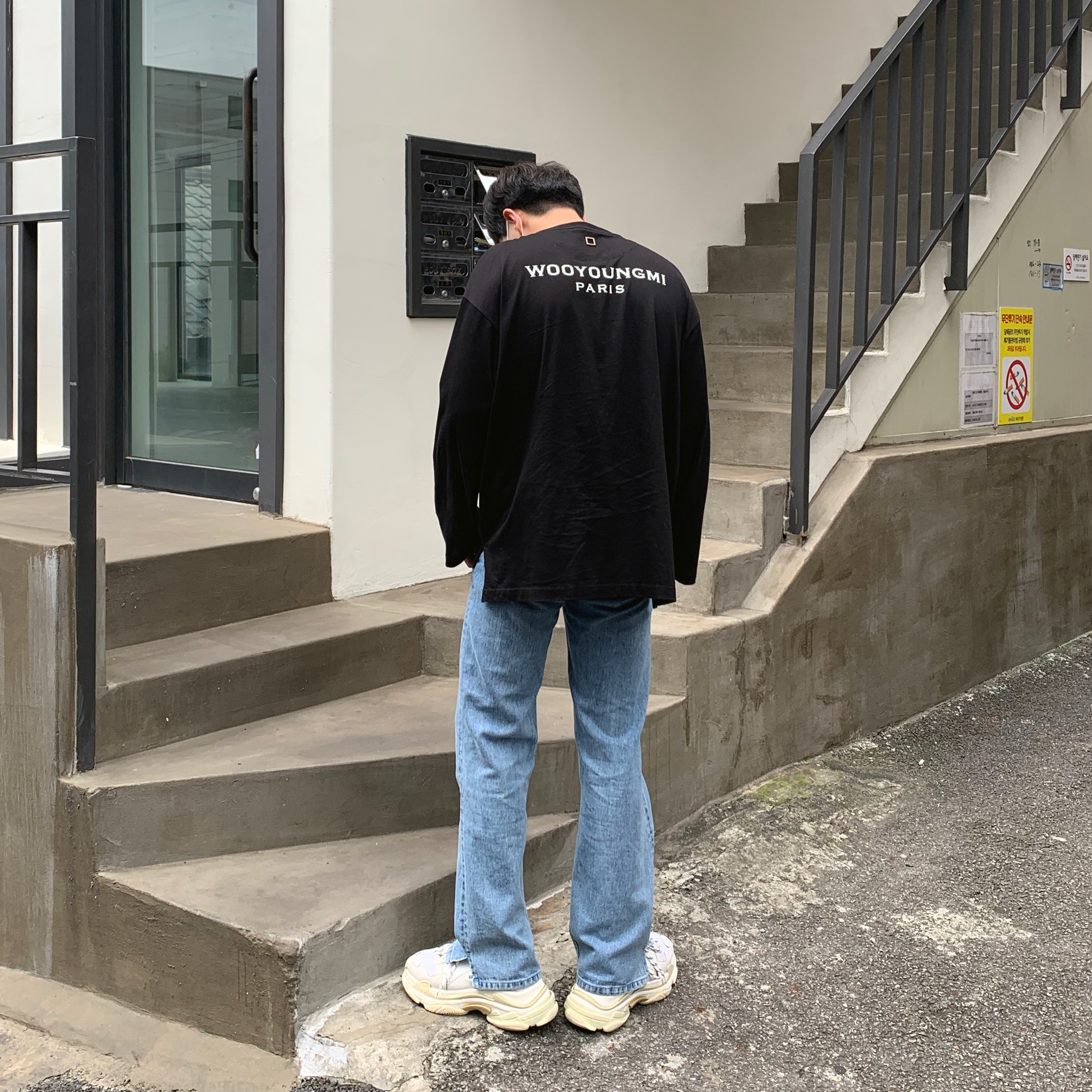 Wooyoungmi Cotton Long Sleeve Back Logo T-Shirt Black - 22FW, (W) Balenciaga Triple S Sneakers Double Foam and Mesh White 착용 스타일