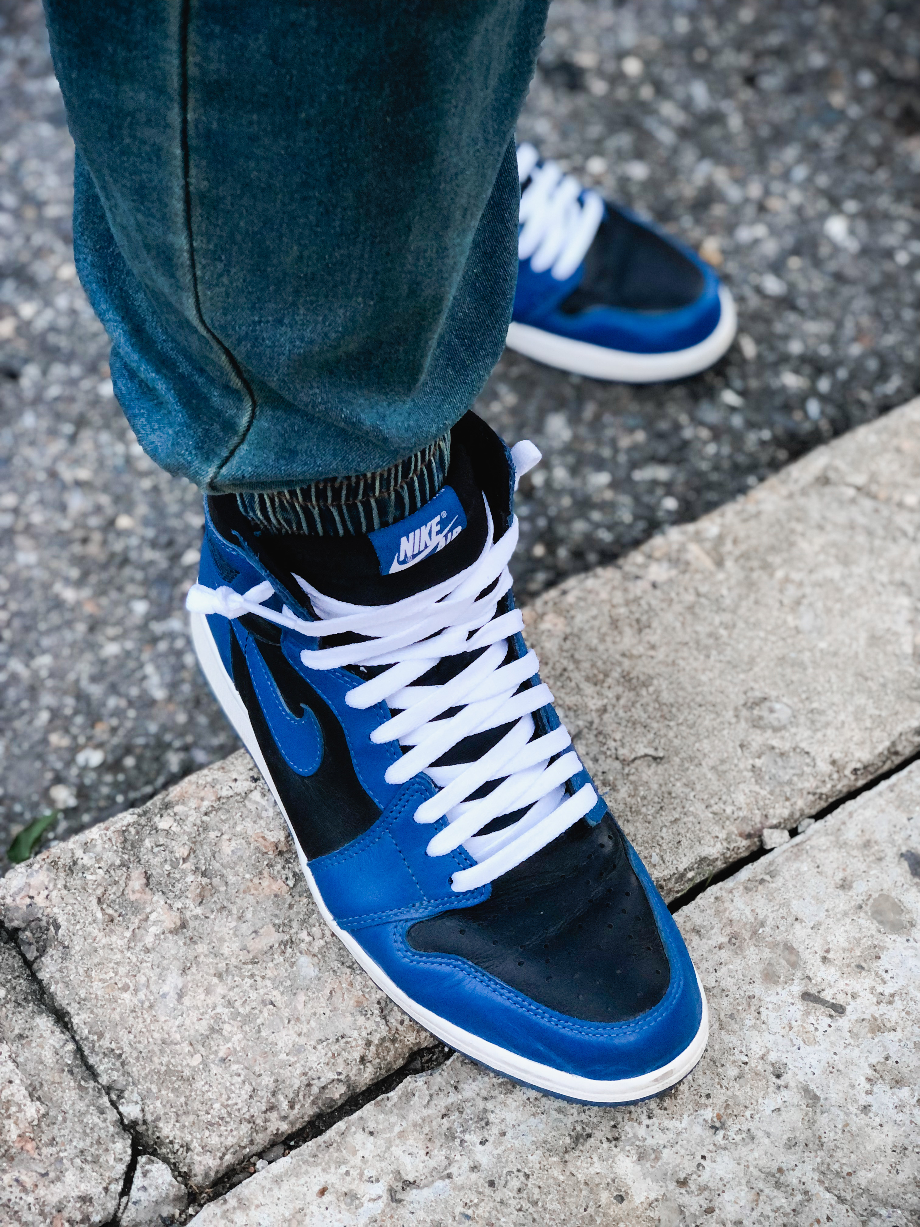 Jordan 1 Retro High OG Dark Marina Blue 착용 스타일 - 3