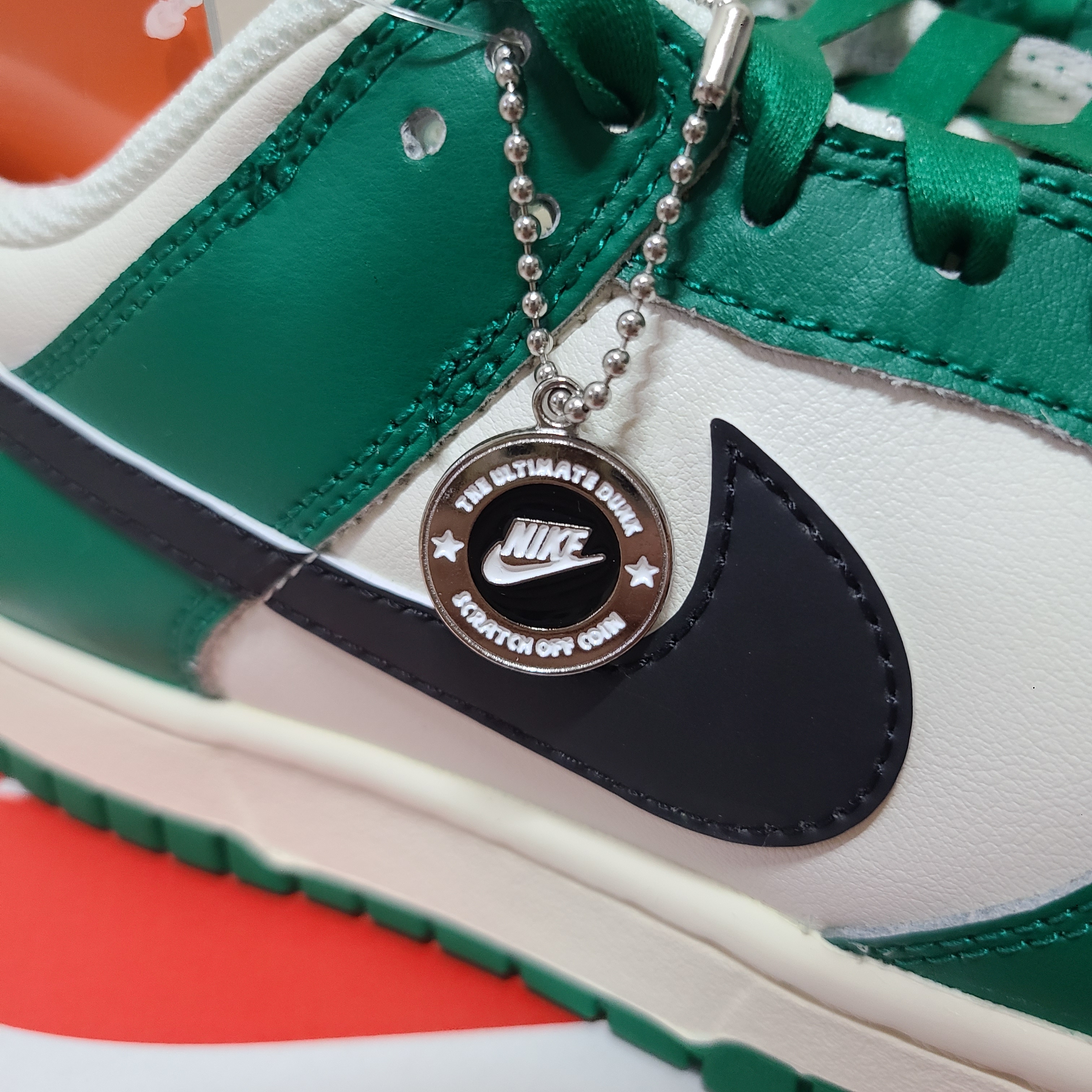 Nike Dunk Low Retro SE Jackpot Malachite 착용 스타일 - 2