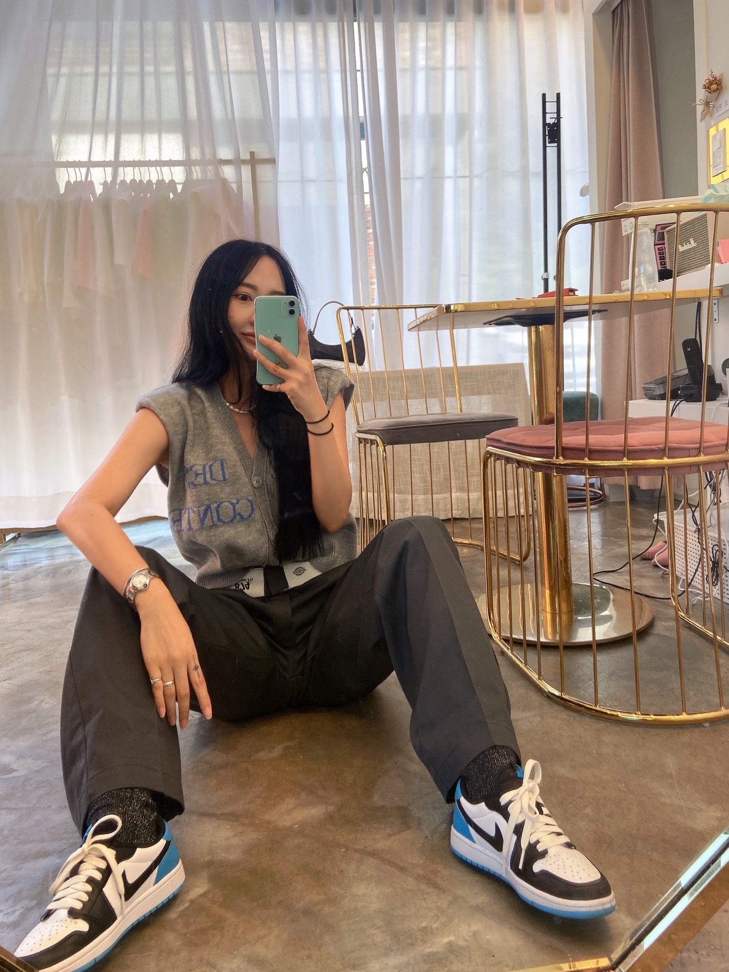 Jordan 1 Retro Low OG Black and Dark Powder Blue, (W) Jordan 1 Retro Low OG Black and Dark Powder Blue 착용 스타일 - 2
