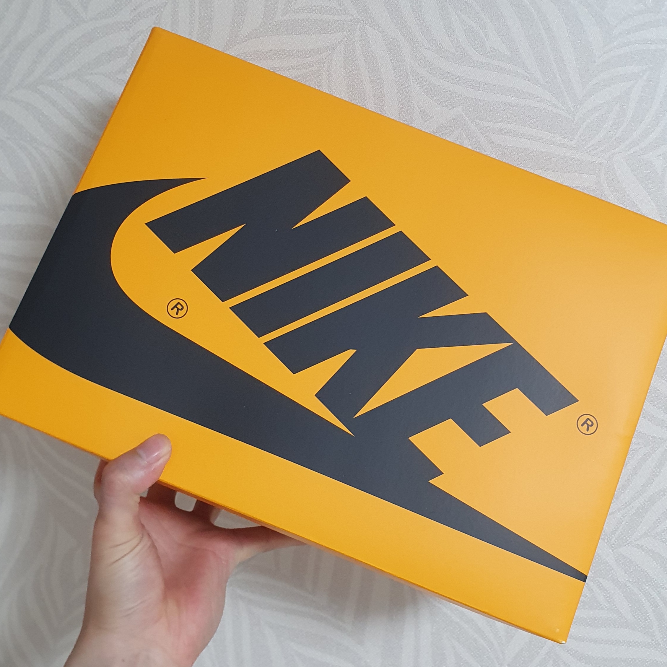 Jordan 1 Retro High OG Taxi 착용 스타일 - 1
