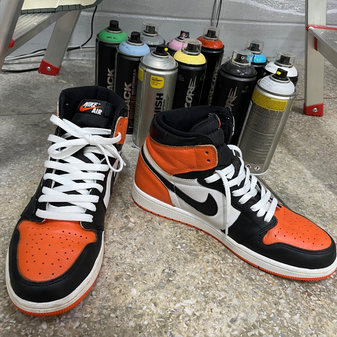 Jordan 1 Retro High OG Electro Orange 착용 스타일 - 2