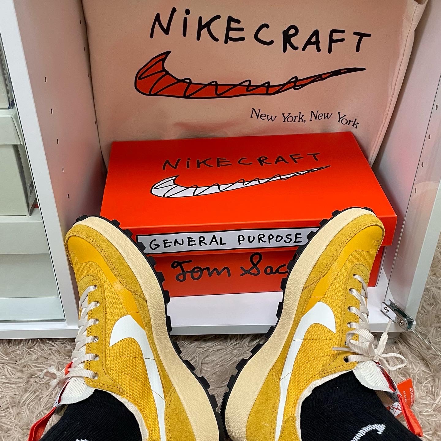 Nike x Tom Sachs General Purpose Shoe Archive, Thom Browne Cashmere 4-Bar Cardigan Dark Grey 착용 스타일 - 3