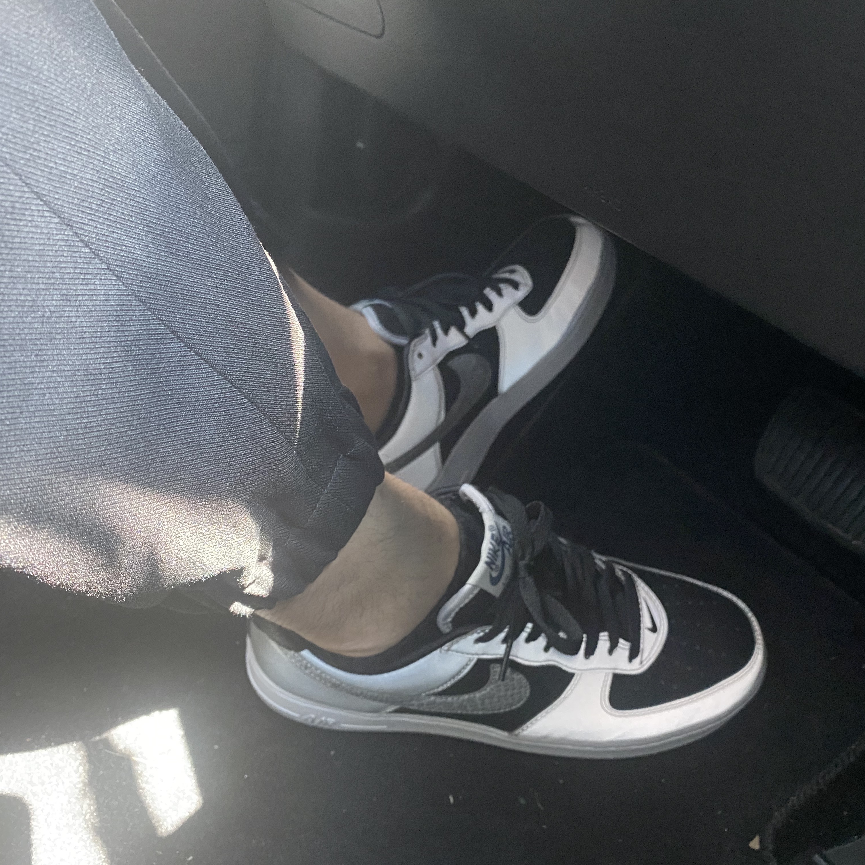 Nike Air Force 1 B Silver Snake 착용 스타일 - 5