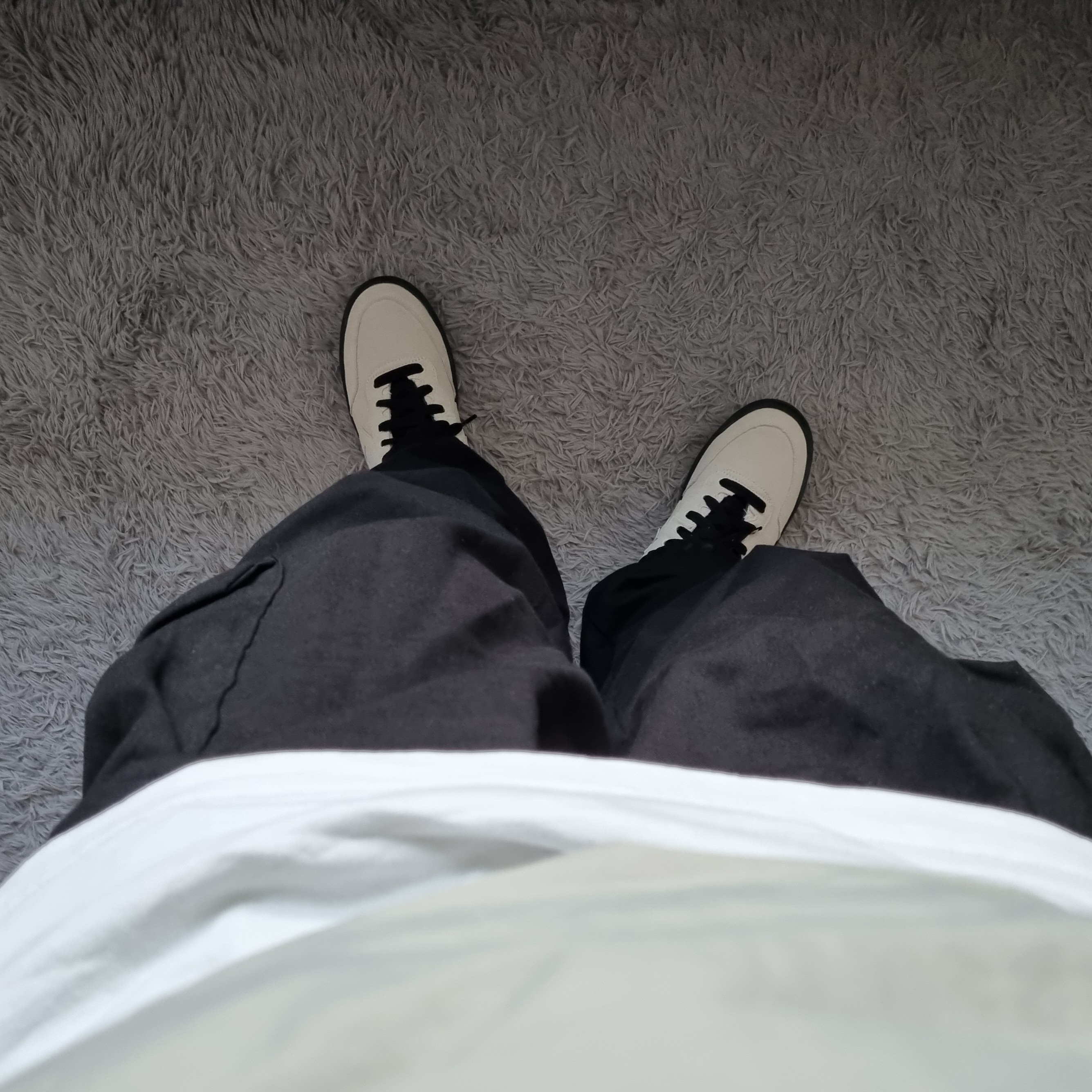 Converse x Carhartt WIP Fastbreak Mid White 착용 스타일 - 5