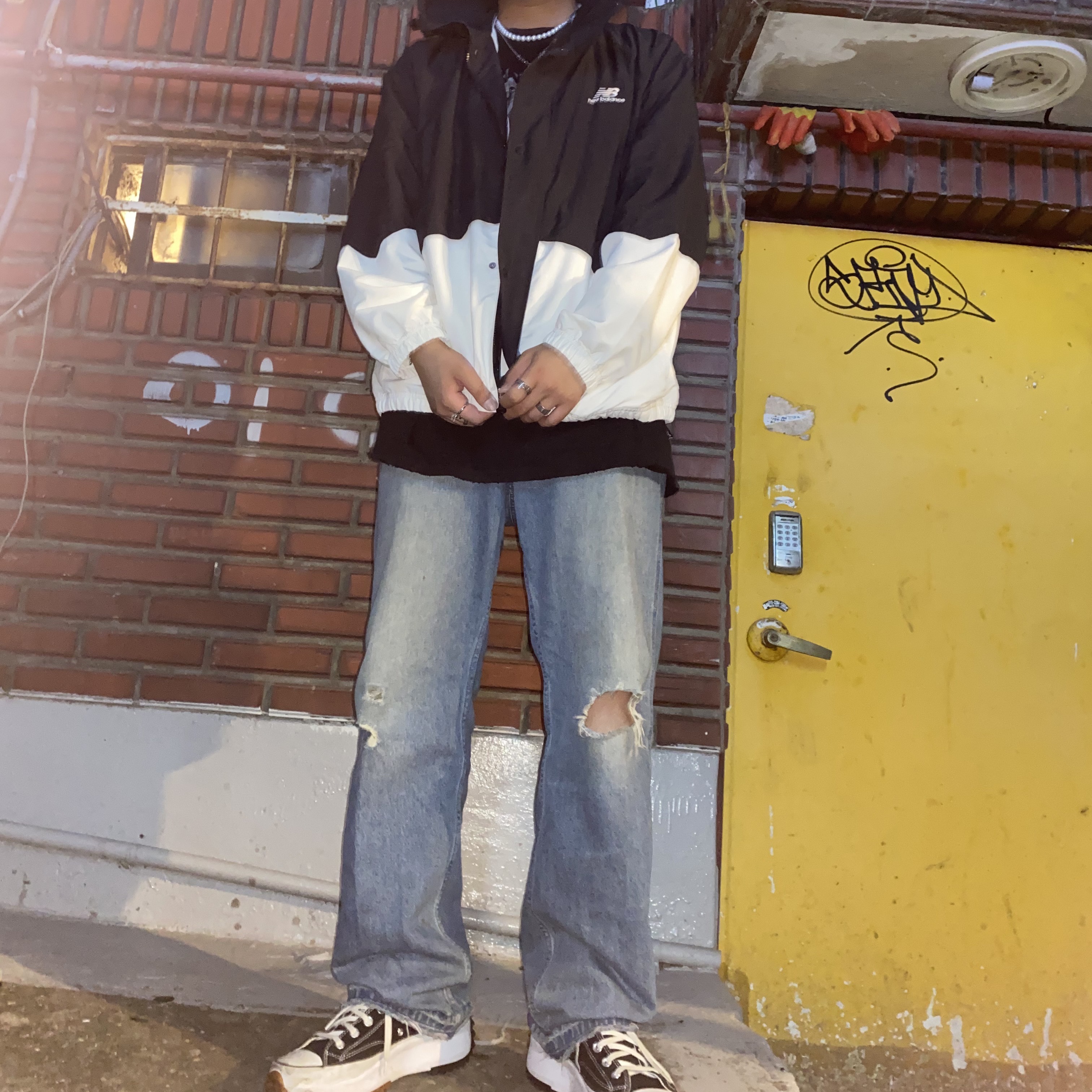 Converse Run Star Hike Hi Black White Gum 착용 스타일 - 3