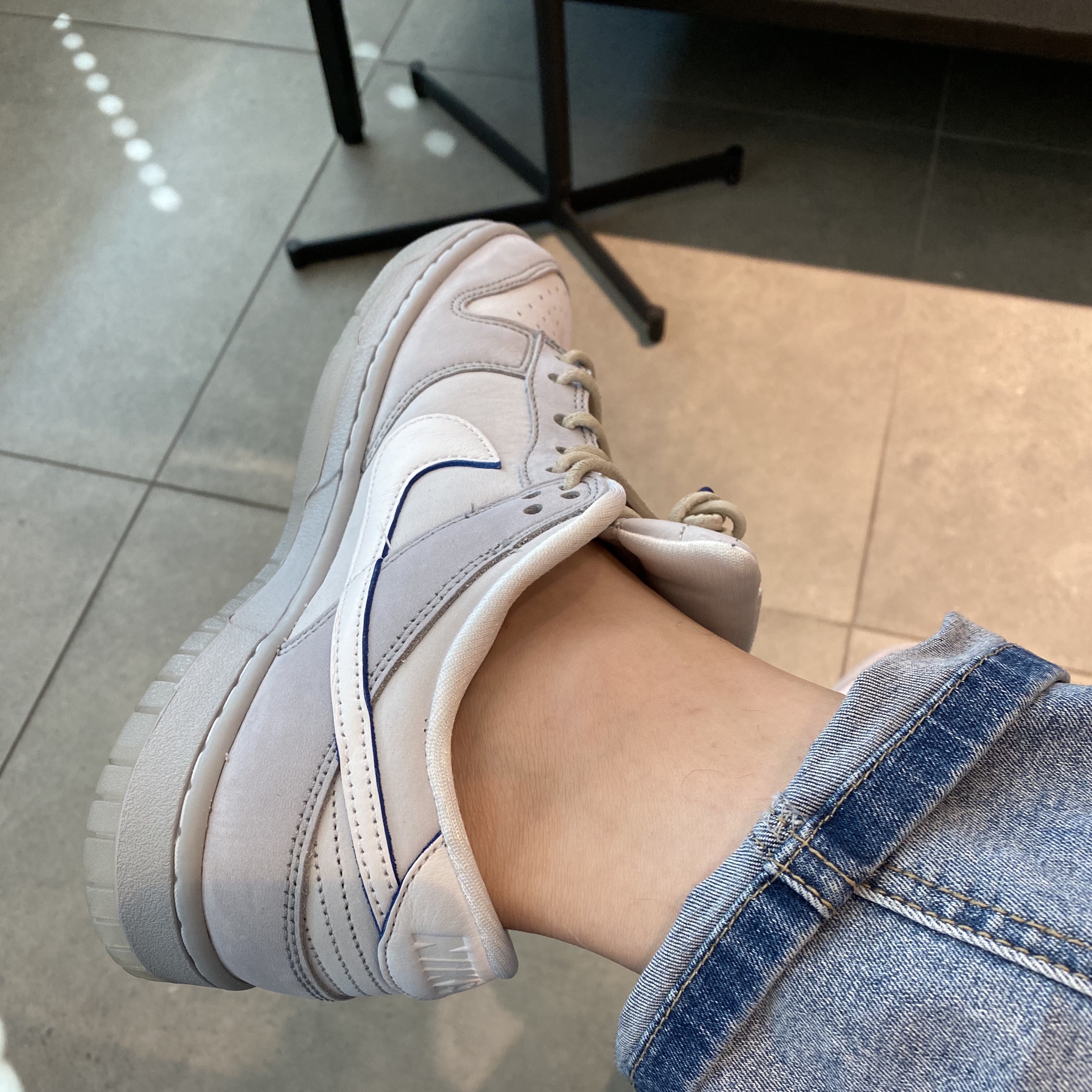 Nike Dunk Low Wolf Grey and Pure Platinum 착용 스타일