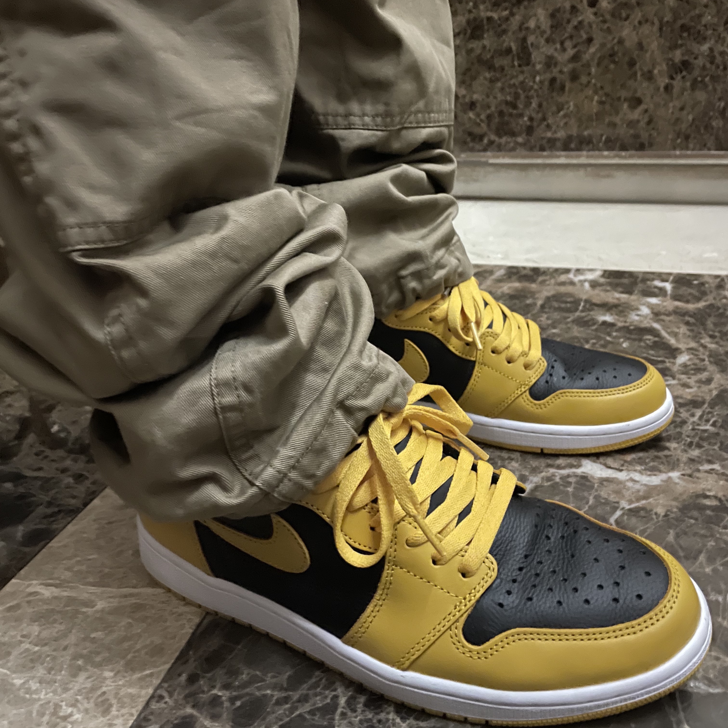 Jordan 1 Retro High OG Pollen 착용 스타일 - 5