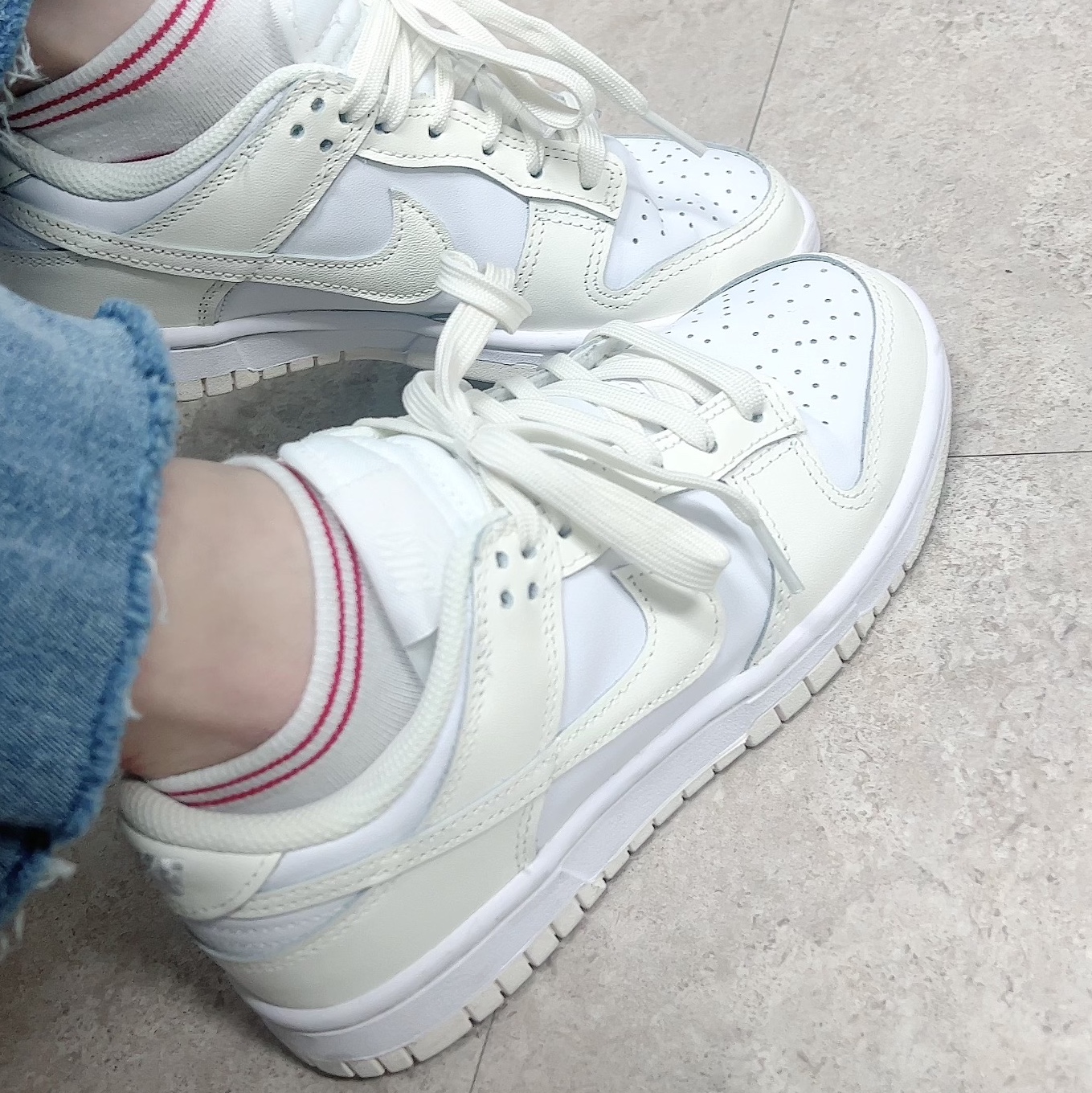 (W) Nike Dunk Low White and Sail 착용 스타일 - 3
