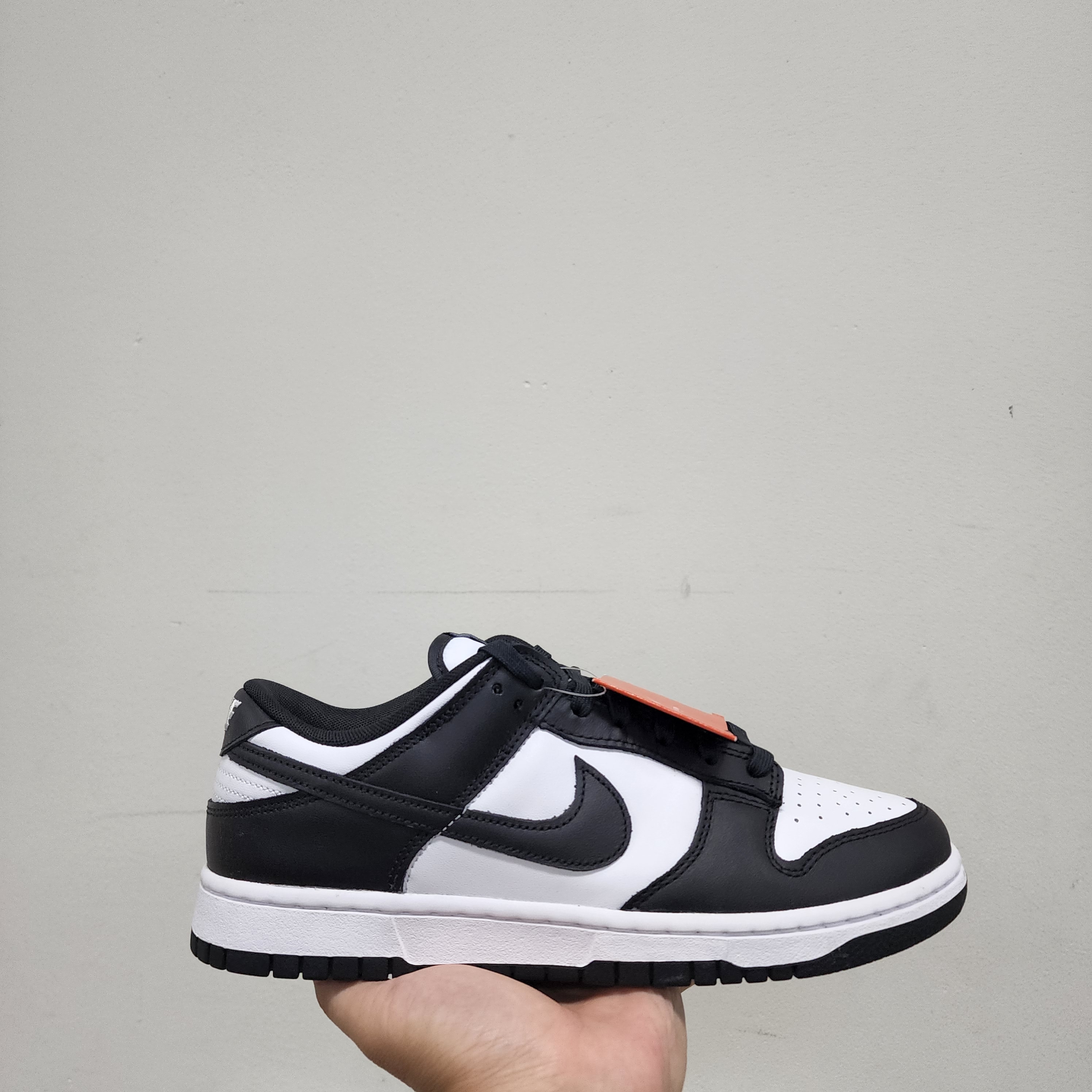 (W) Nike Dunk Low Black 착용 스타일