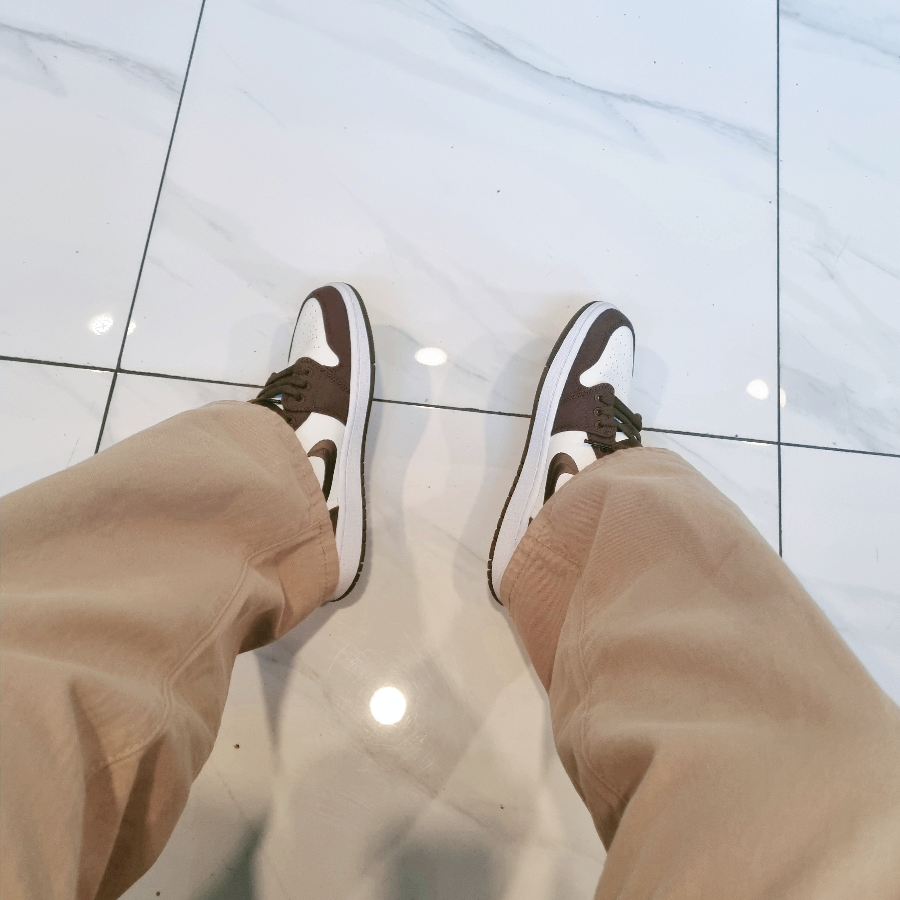 (W) Jordan 1 Low SE Light Olive 착용 스타일 - 2