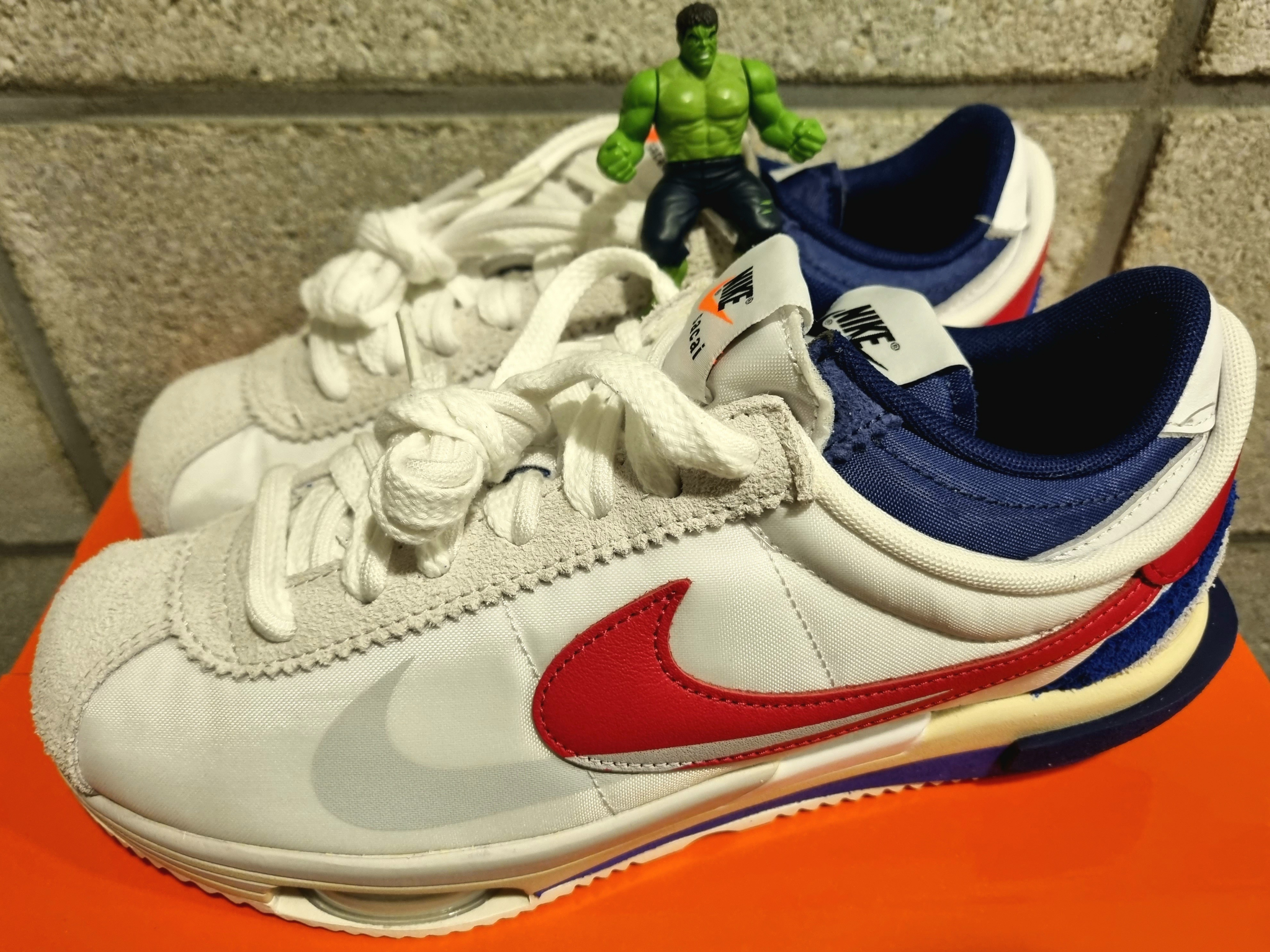 Nike x Sacai Zoom Cortez SP White and University Red 착용 스타일 - 1
