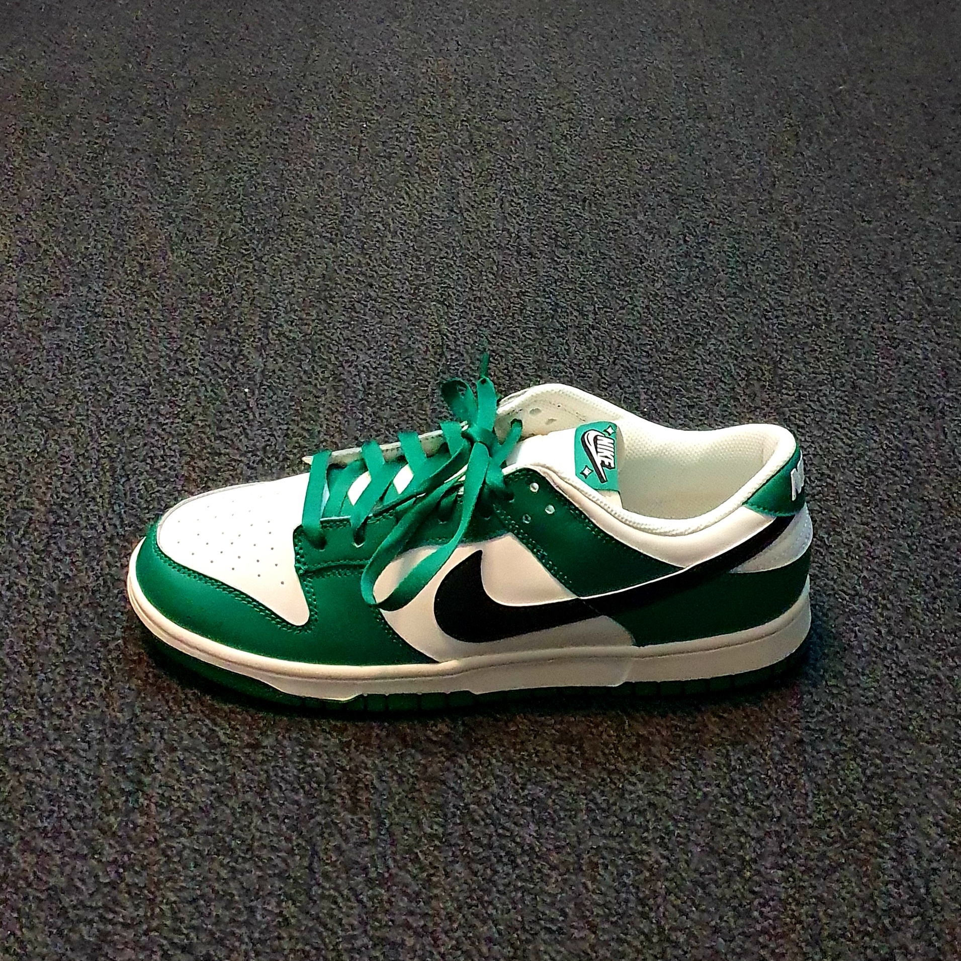 Nike Dunk Low Retro SE Jackpot Malachite 착용 스타일