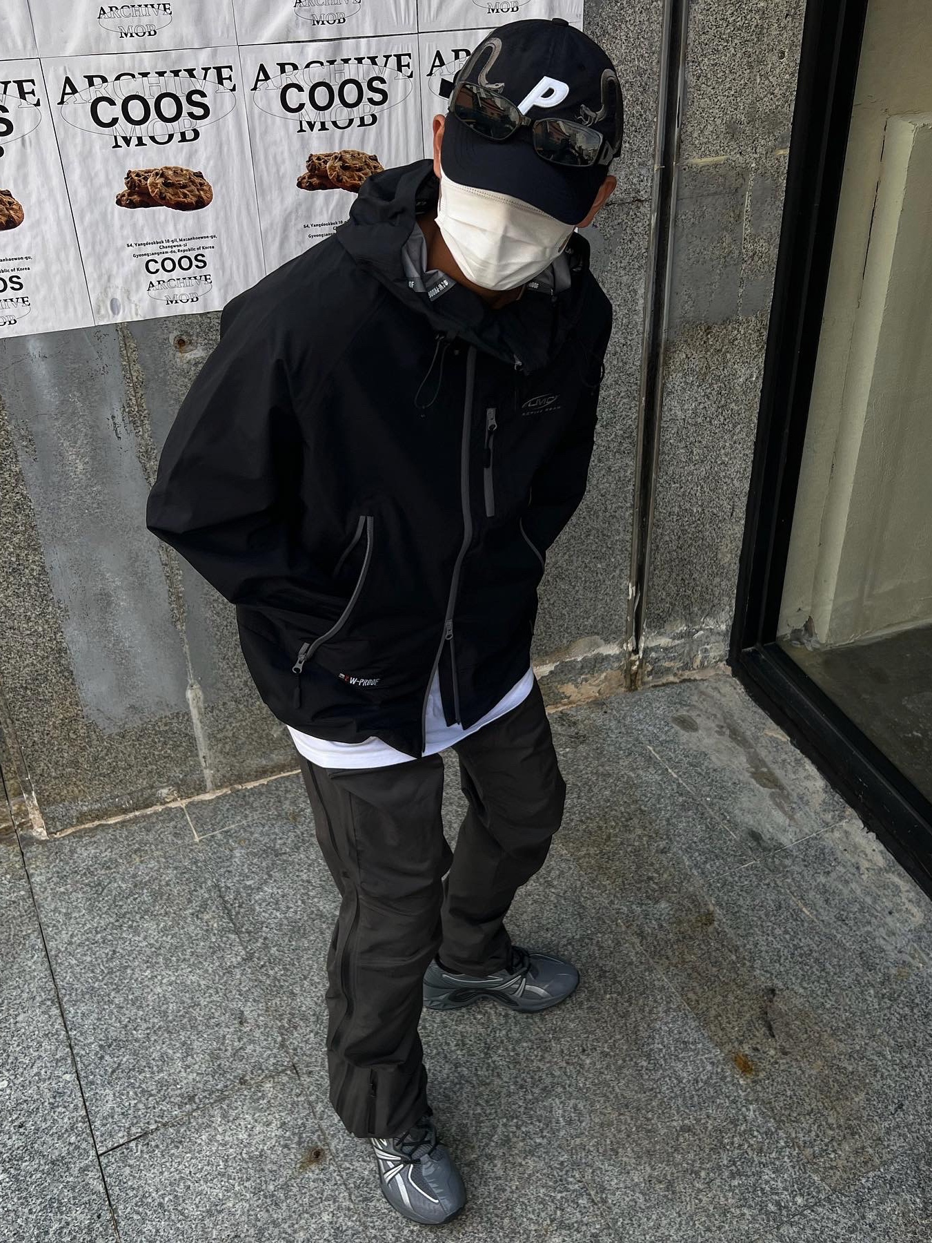 Palace Snake 6-Panel Black - 22SS, Asics HN2-S Protoblast Steel Grey 착용 스타일 - 2