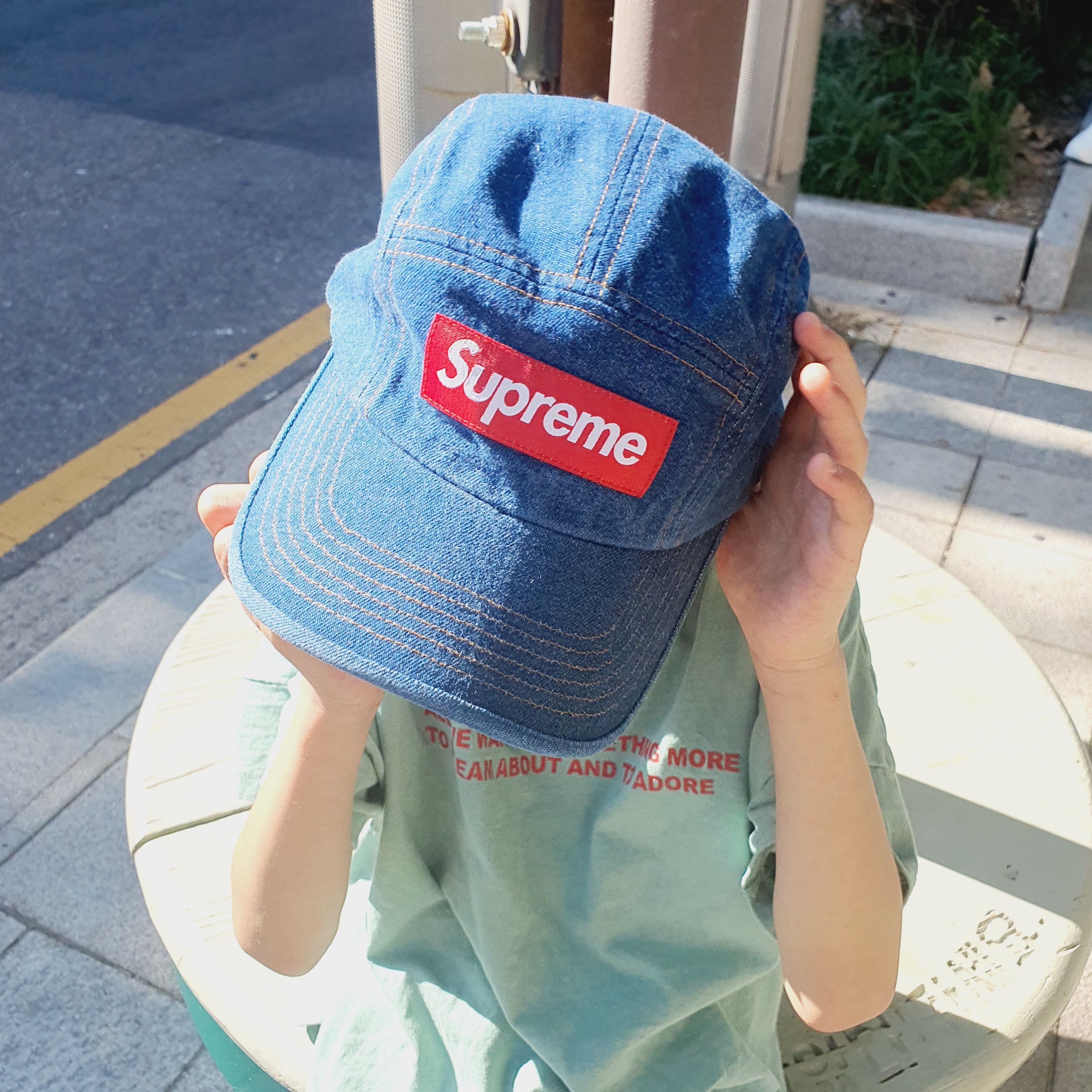 Supreme Washed Chino Twill Camp Cap Denim - 22FW 착용 스타일 - 4