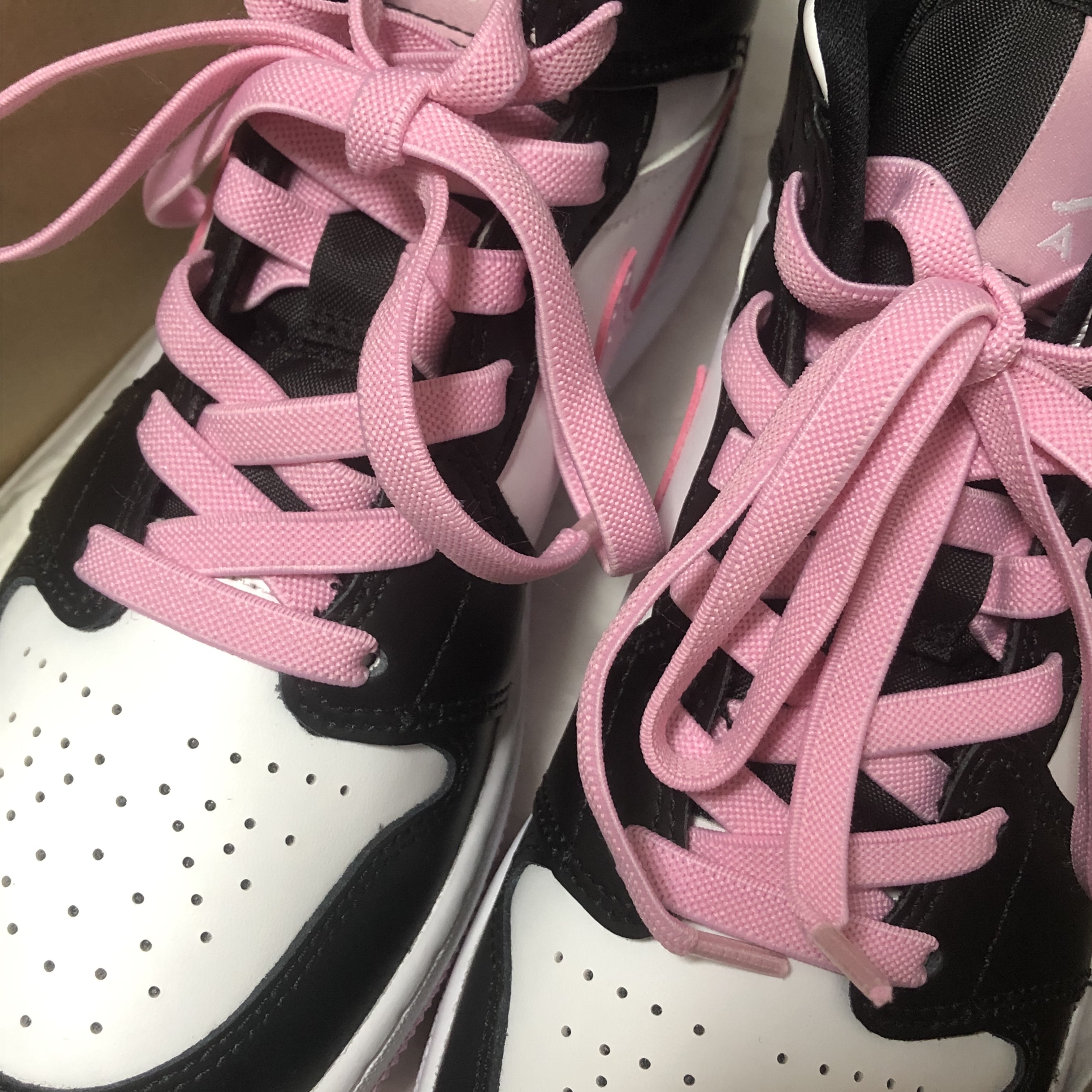 (GS) Jordan 1 Mid Light Arctic Pink 착용 스타일 - 2