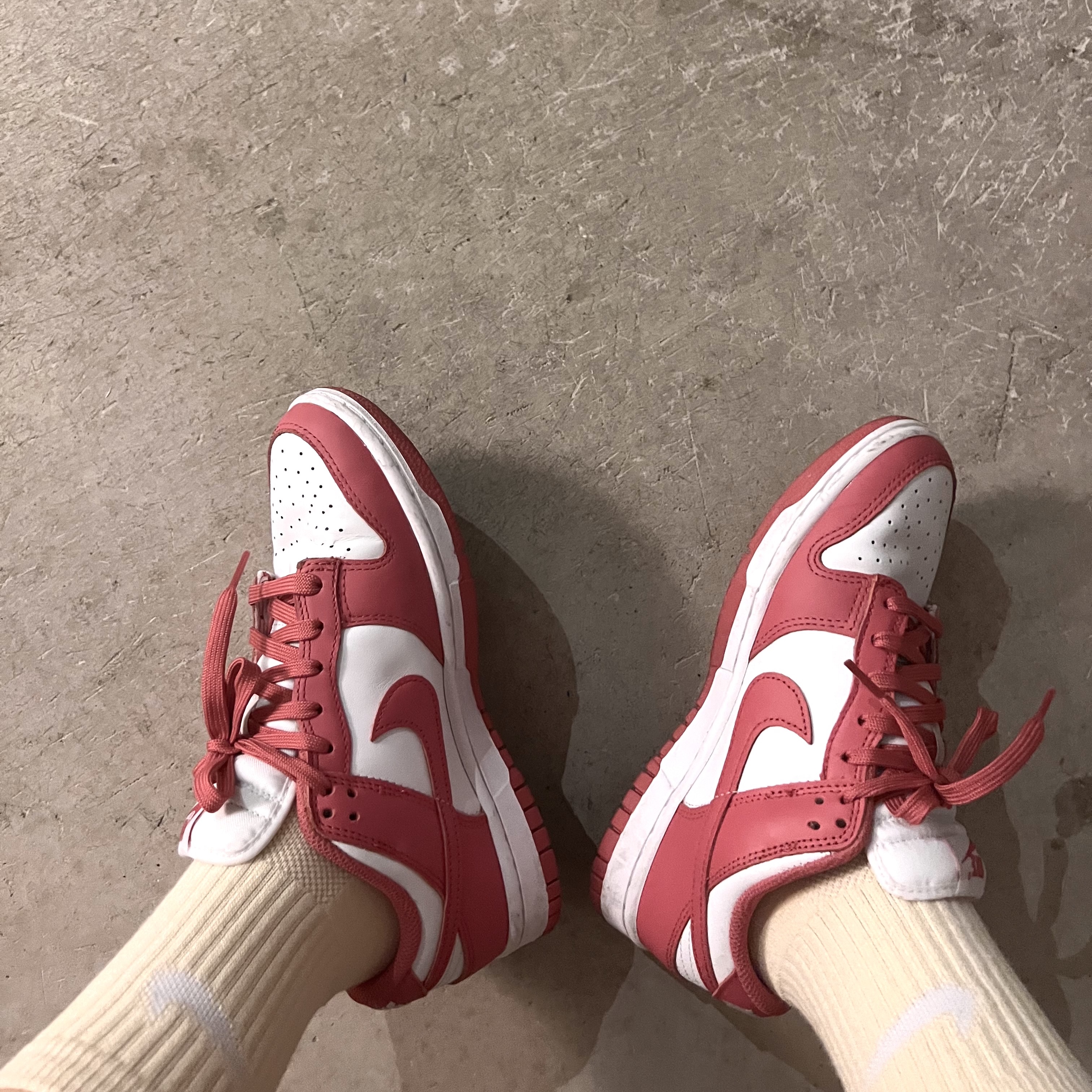 (W) Nike Dunk Low Archeo Pink 착용 스타일 - 2
