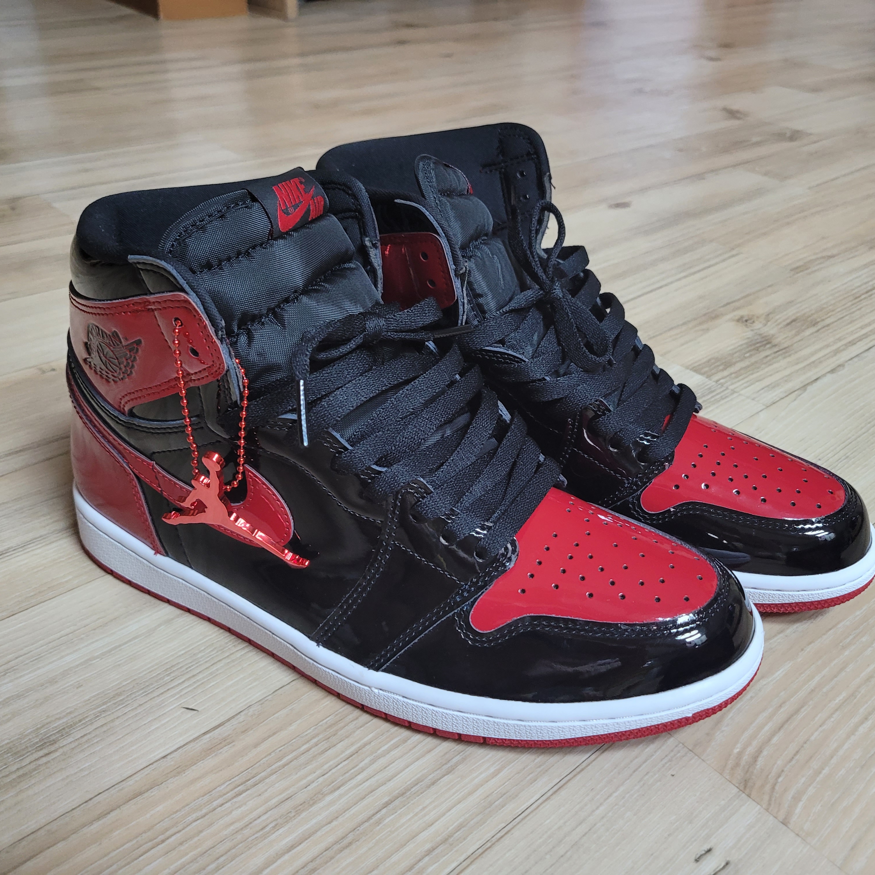 Jordan 1 Retro High OG Patent Bred 착용 스타일 - 2
