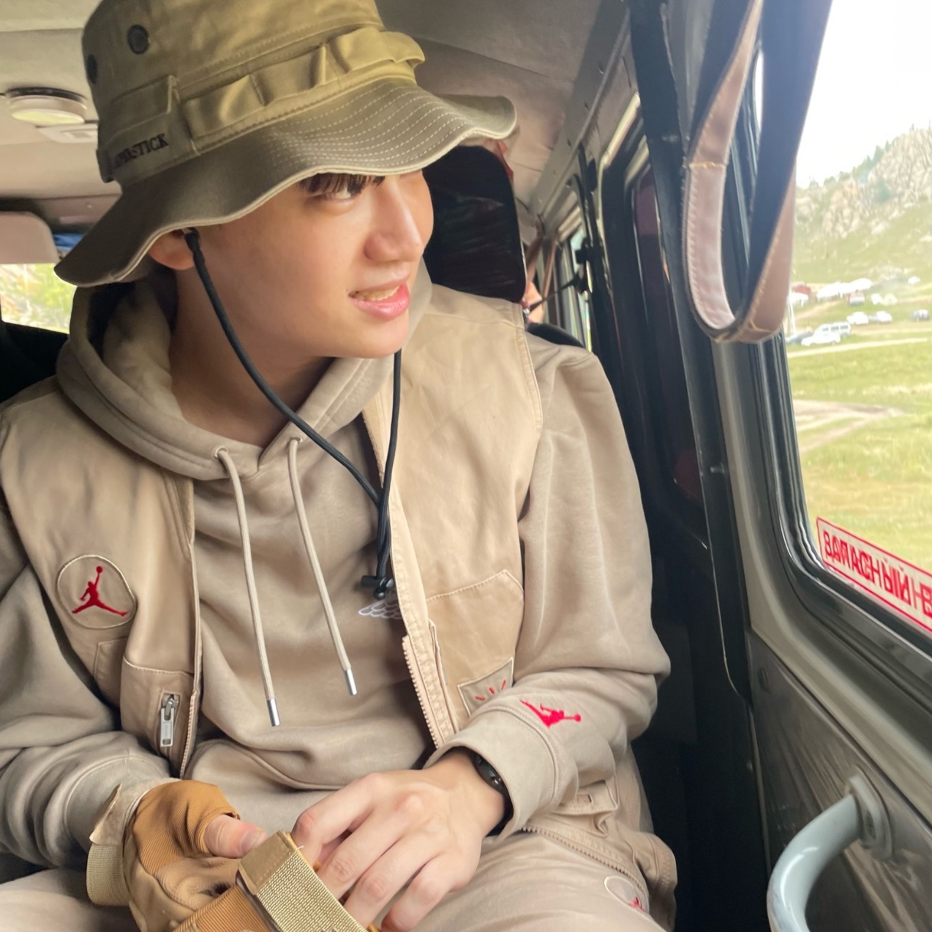 Jordan 6 x Travis Scott Retro SP British Khaki, Jordan x Travis Scott Canvas Pants - Asia 착용 스타일 - 3