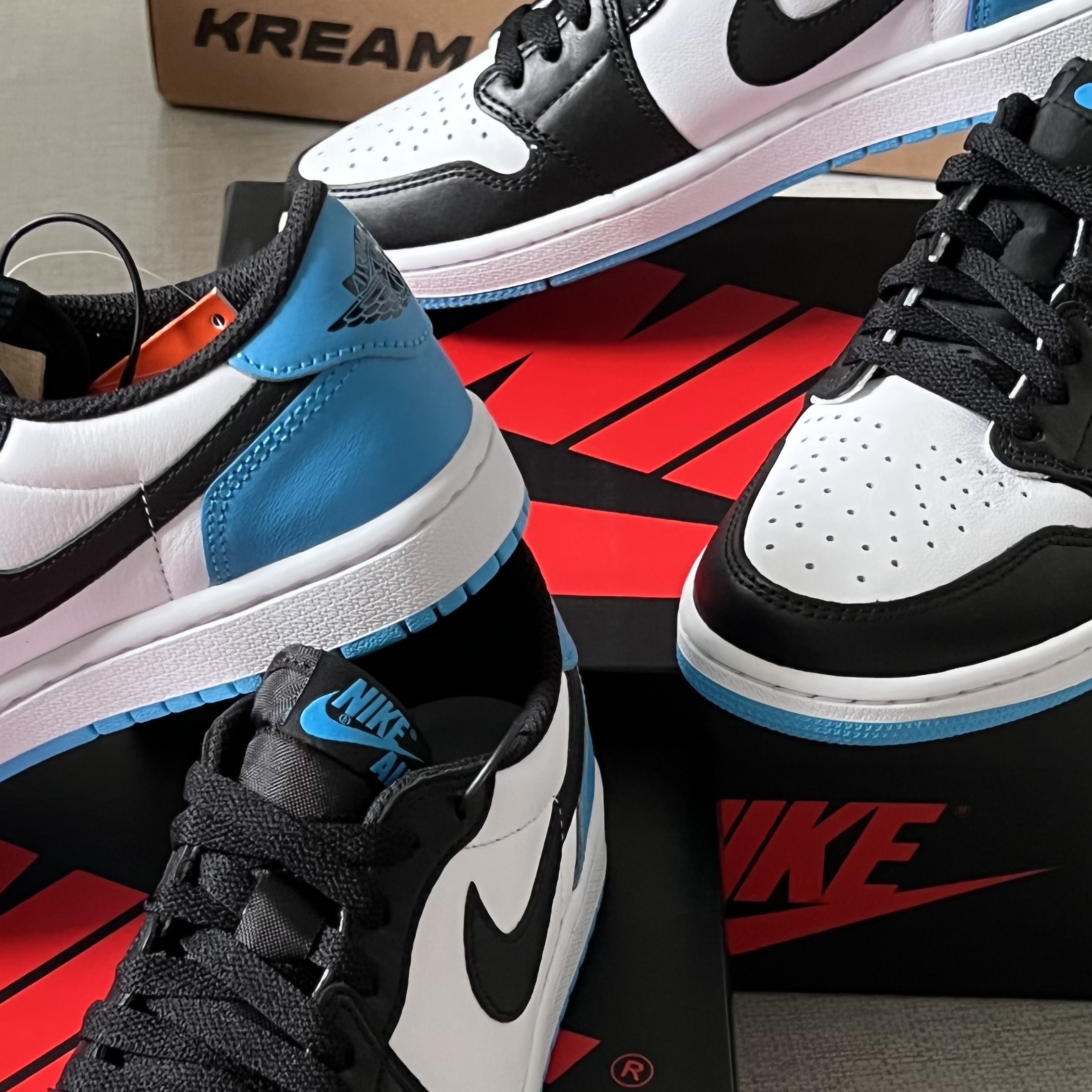 Jordan 1 Retro Low OG Black and Dark Powder Blue, (W) Jordan 1 Retro Low OG Black and Dark Powder Blue 착용 스타일