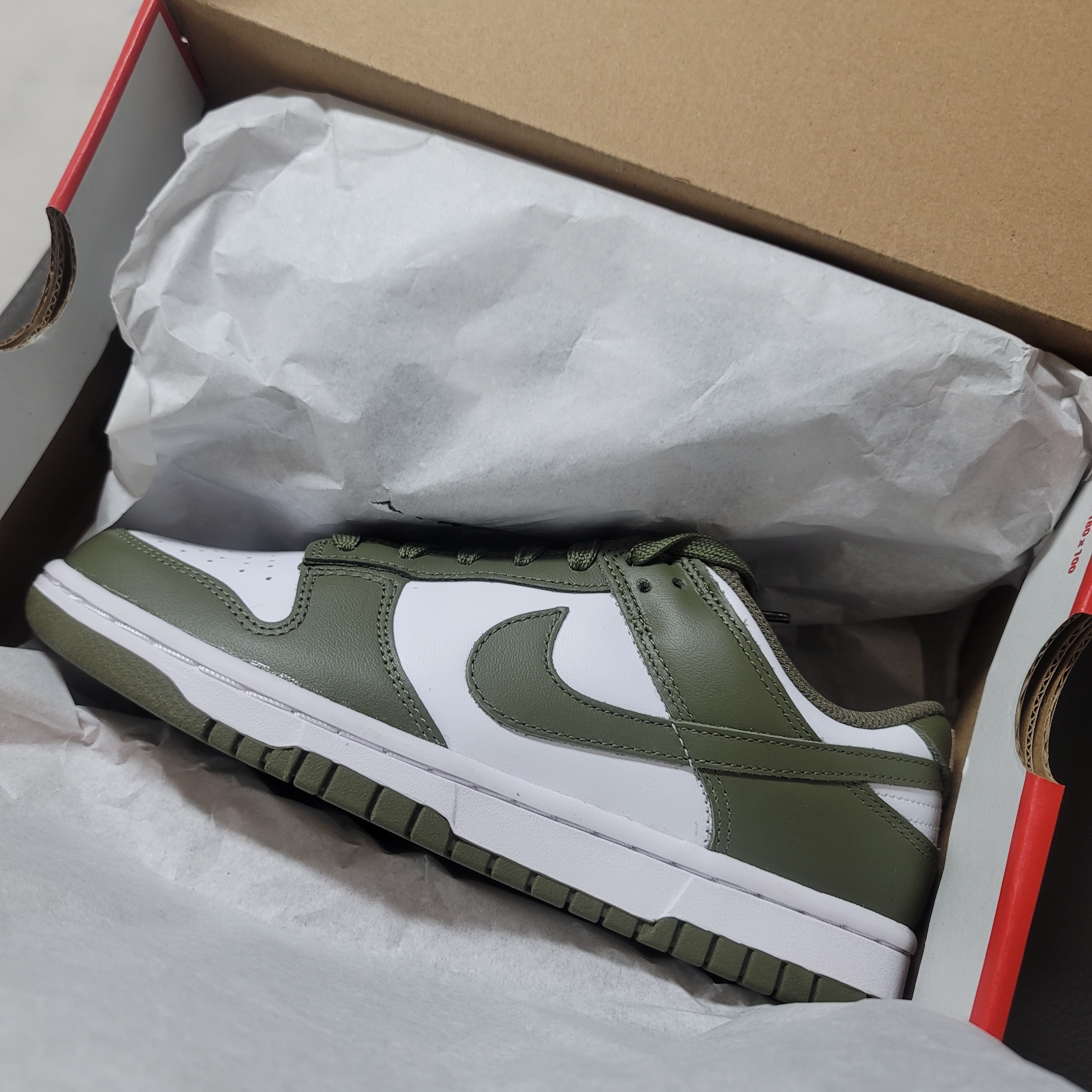 (W) Nike Dunk Low Medium Olive 착용 스타일