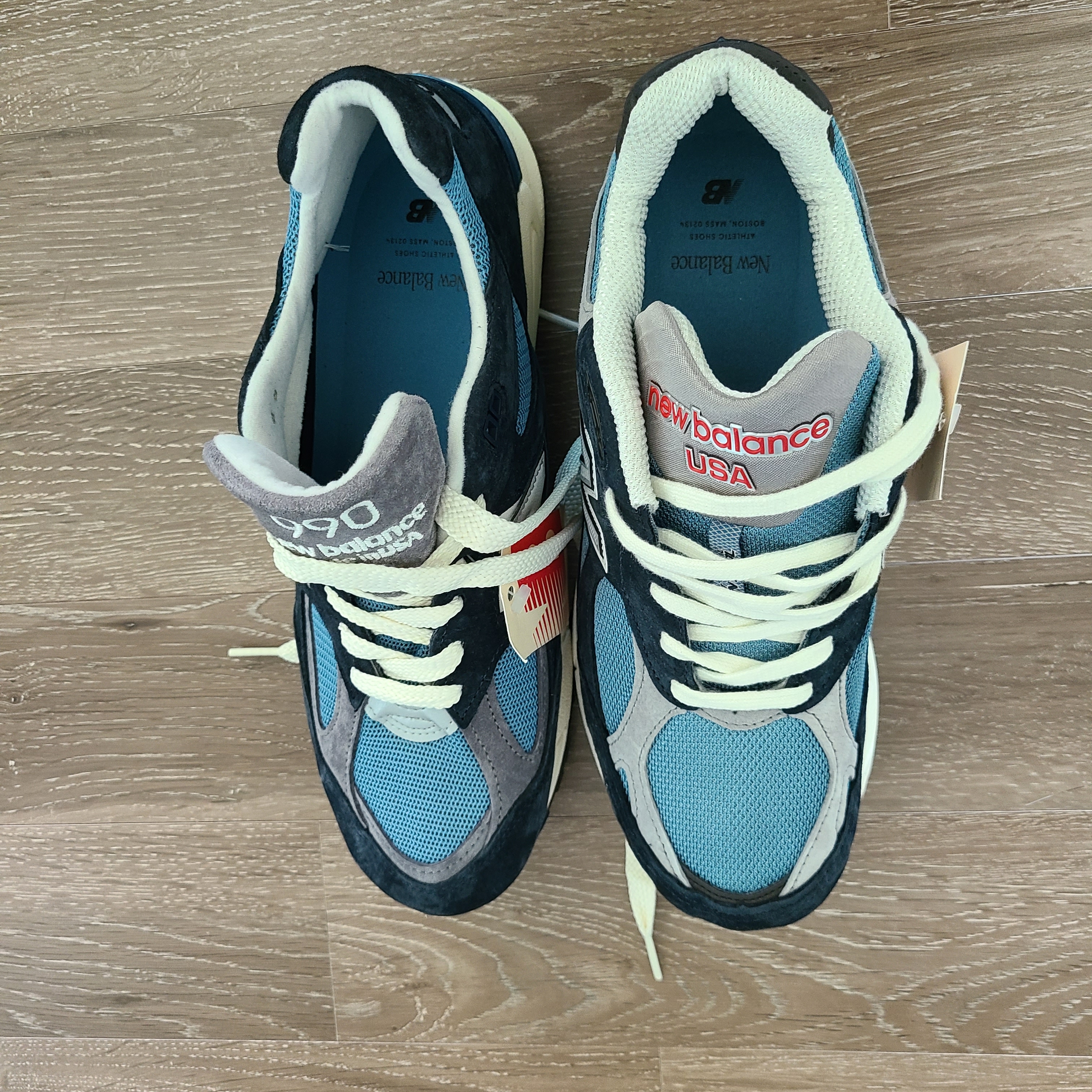 New Balance 990v3 Made in USA Navy Spring Tide, New Balance 990v2 Made in USA Navy Castlerock 착용 스타일 - 1