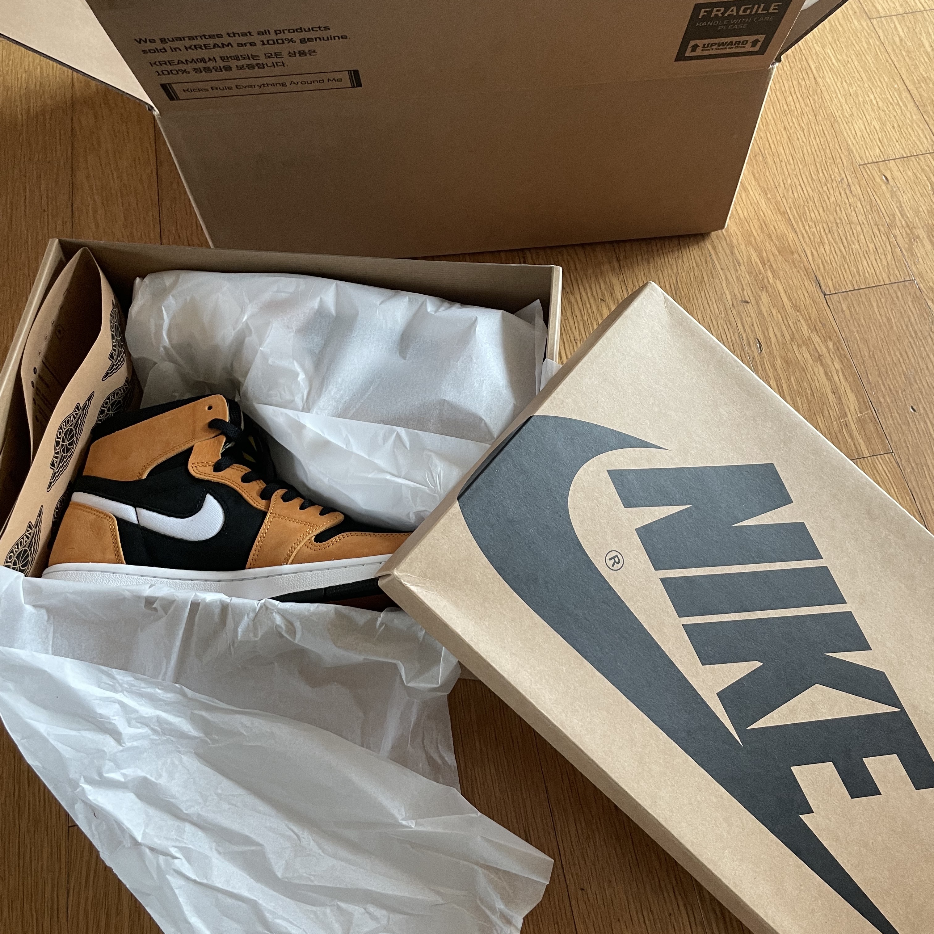 Jordan 1 Zoom Air CMFT Monarch Orange 착용 스타일 - 2
