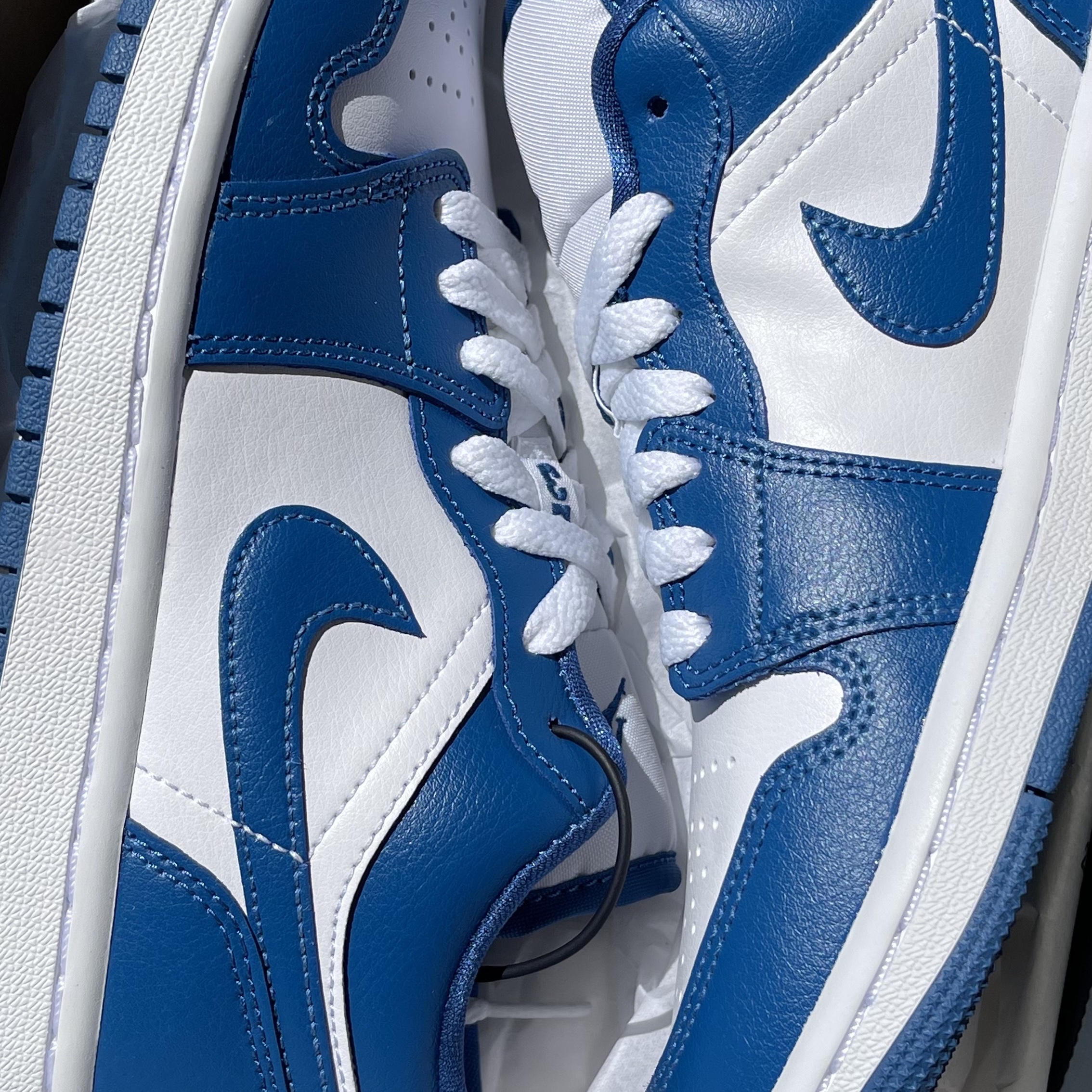(W) Jordan 1 Low White Dark Marina Blue 착용 스타일