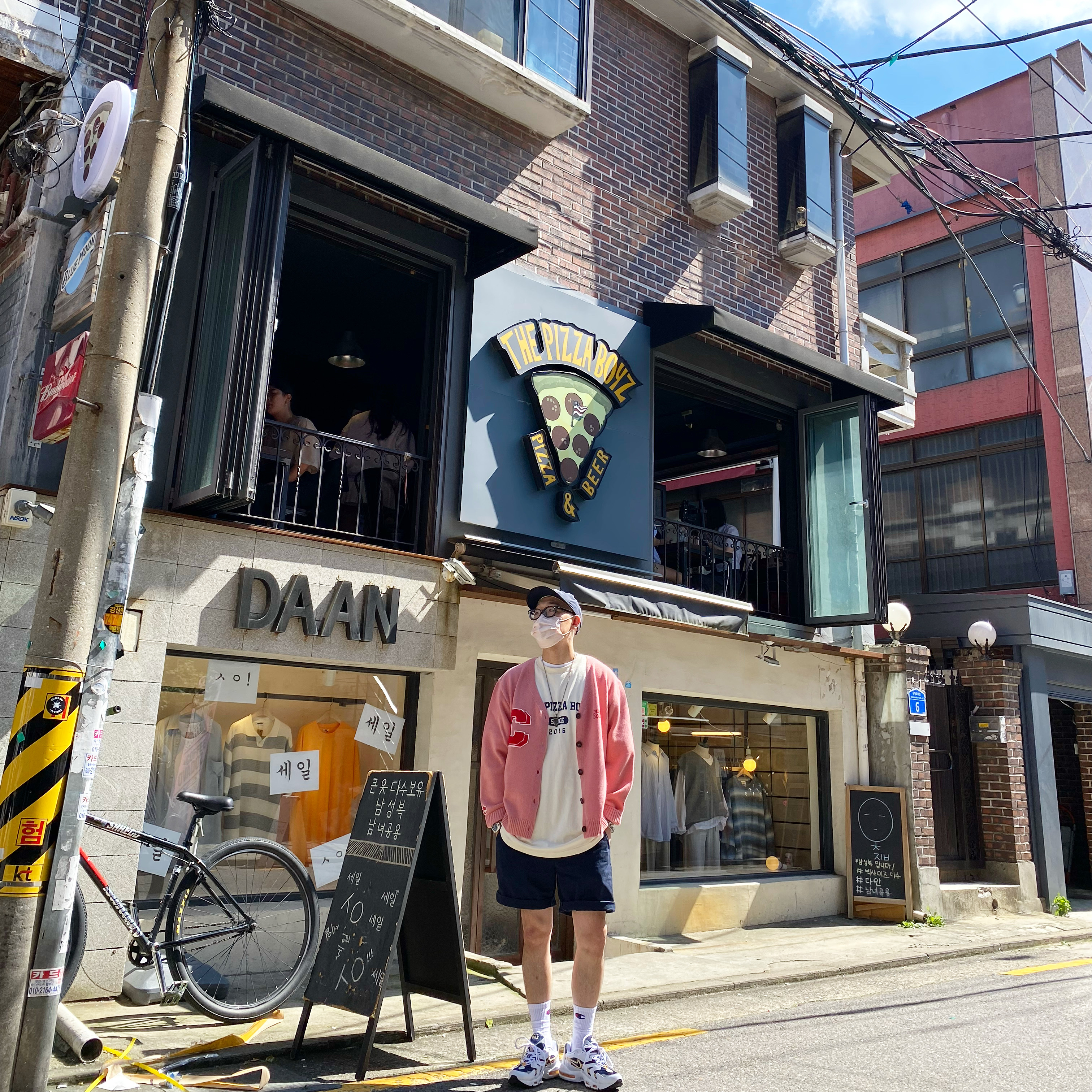 Essentials x New Era Retro Crown Strapback Navy, Nike Air Max 96 II Midnight Navy 착용 스타일