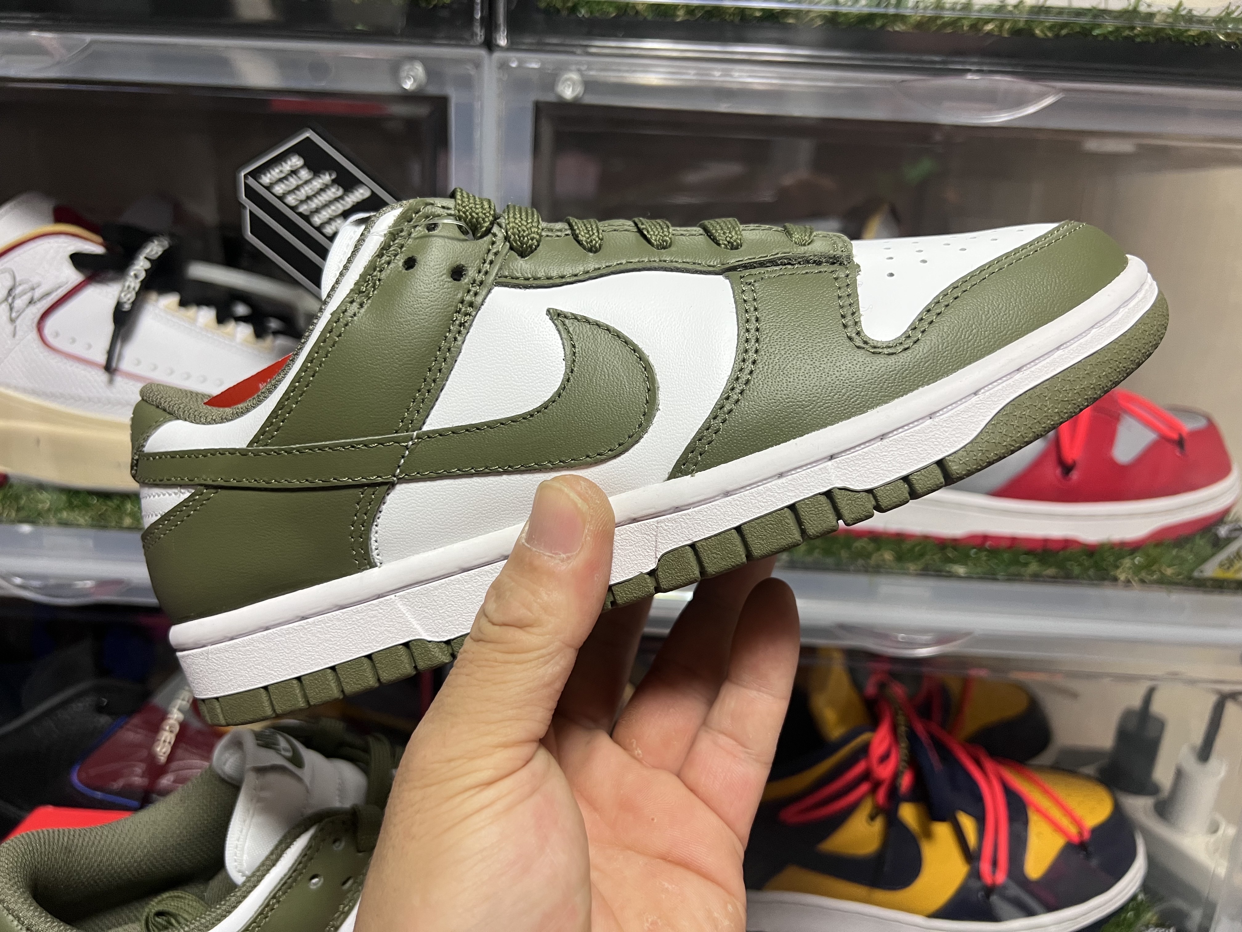 (W) Nike Dunk Low Medium Olive 착용 스타일 - 1