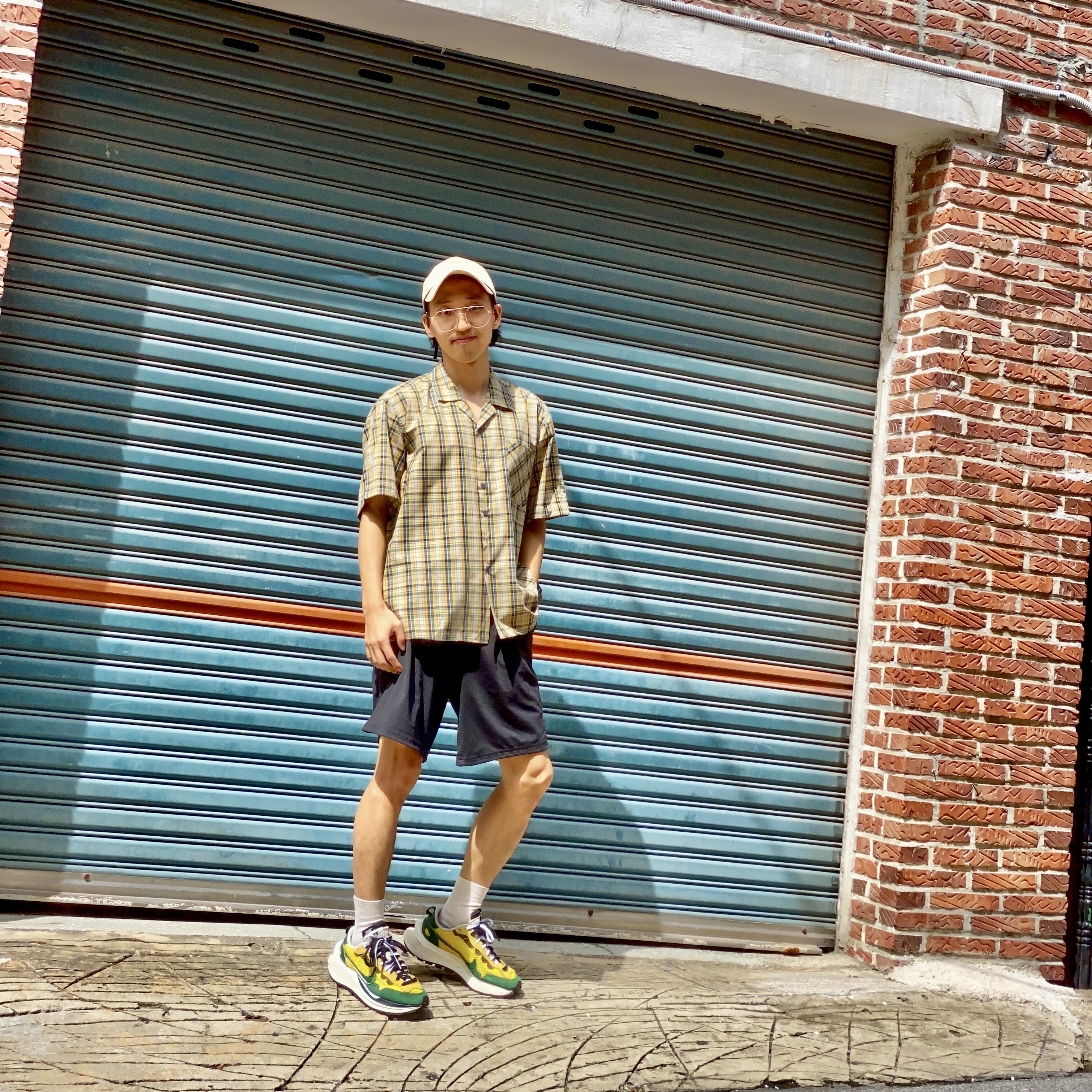Nike x Sacai VaporWaffle Tour Yellow & Gorge Green Sail 착용 스타일