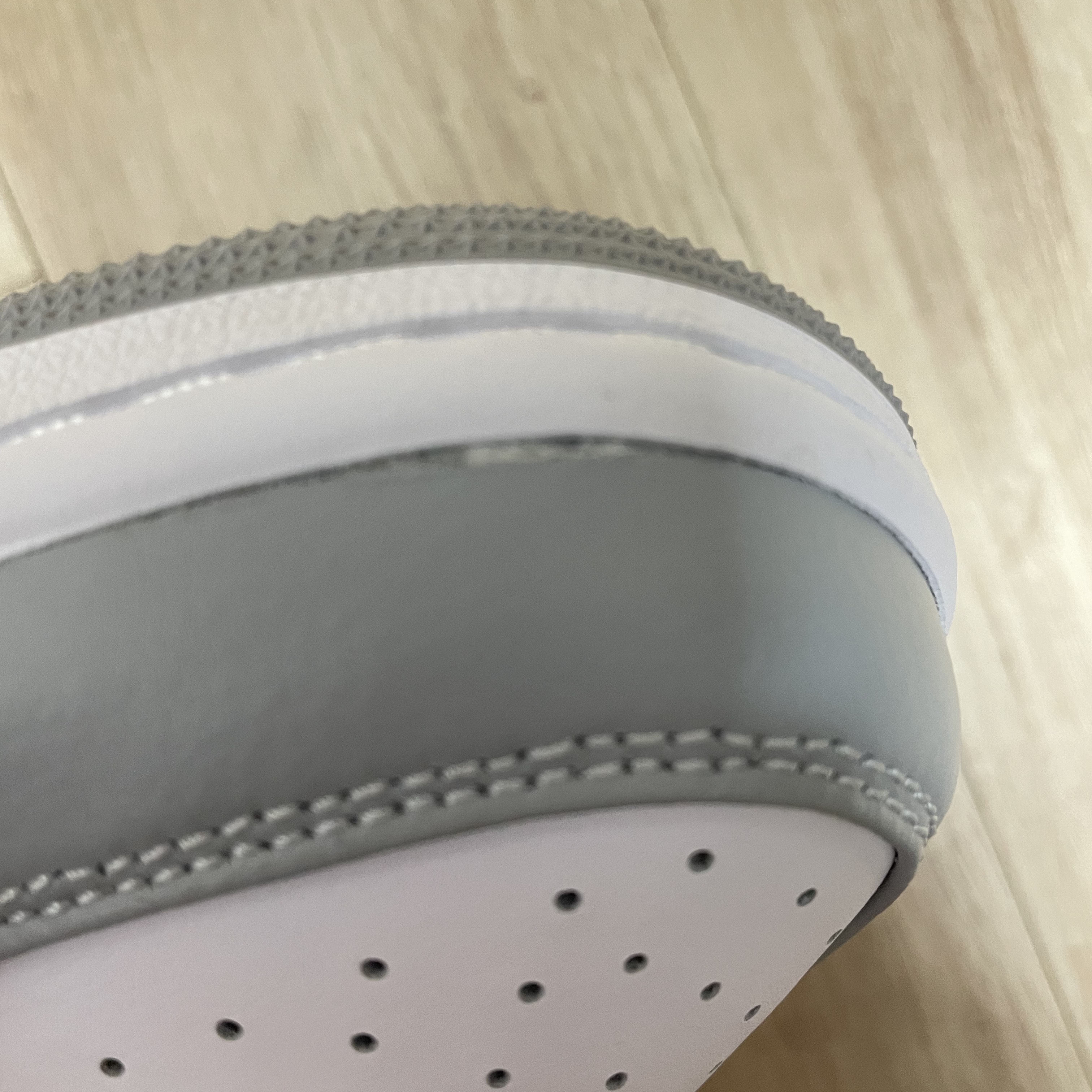 Jordan 1 Mid Light Smoke Grey Anthracite 착용 스타일