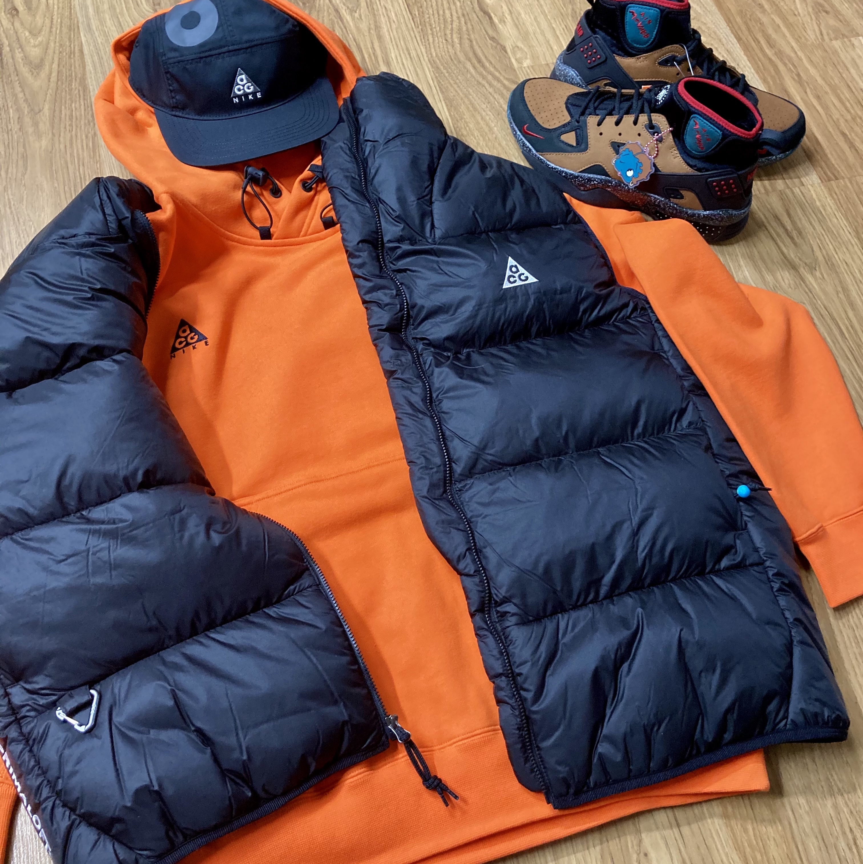 (W) Nike x Olivia Kim Air Mowabb No Cover, Nike ACG Therma-Fit ADV Lunar Lake Puffer Vest Black - Asia 착용 스타일