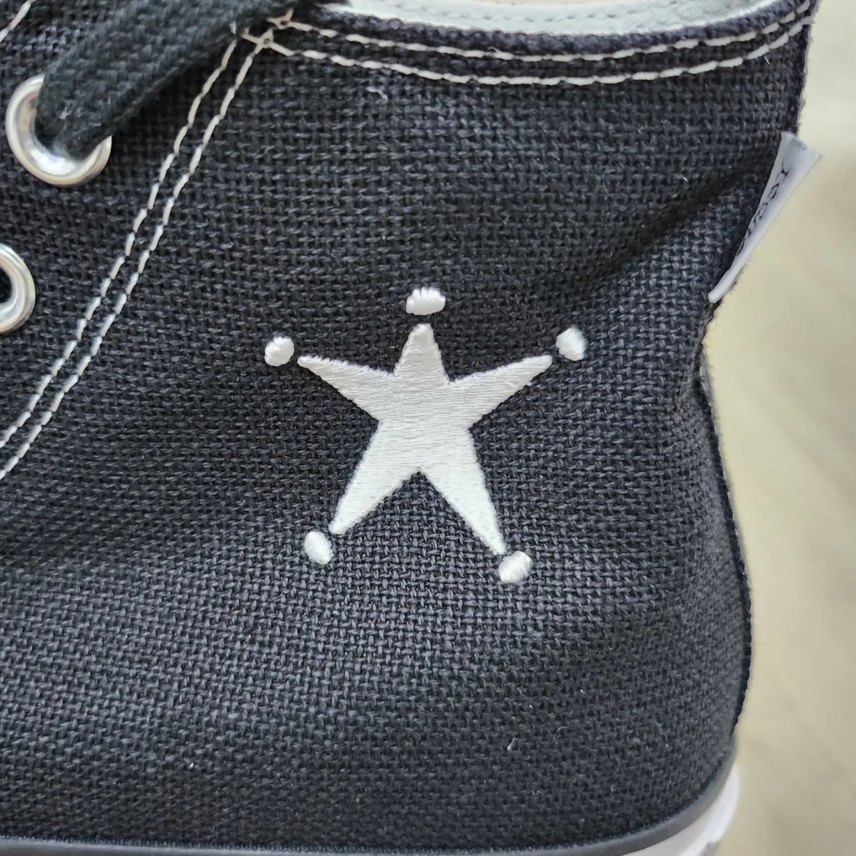 Converse x Stussy Chuck 70 High Black 착용 스타일 - 3