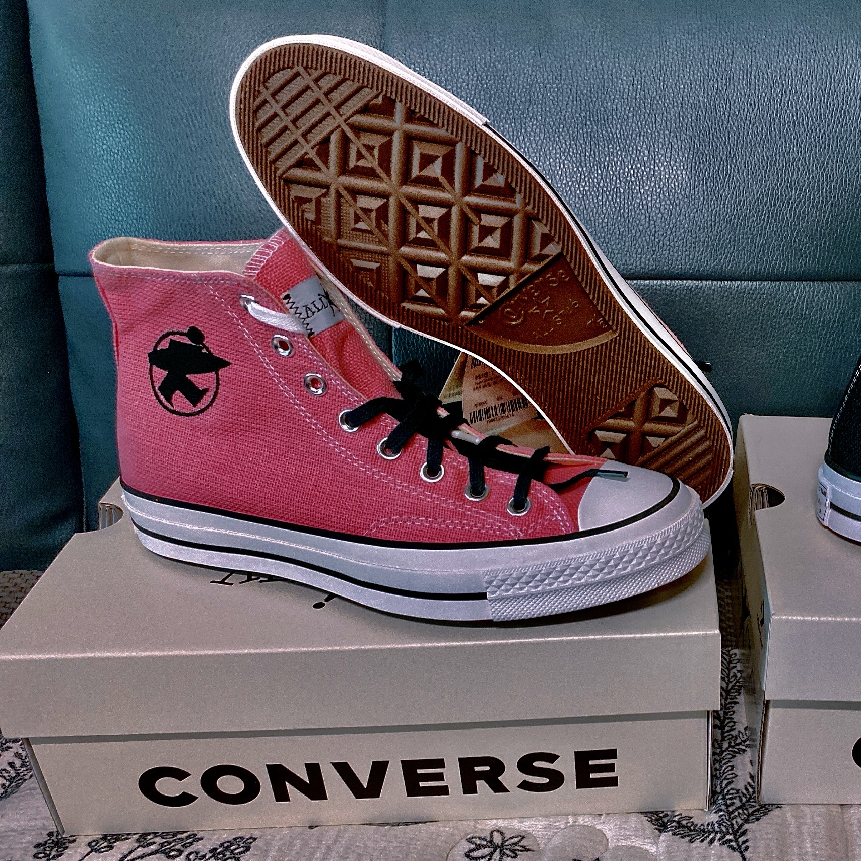 Converse x Stussy Chuck 70 High Plumeria, Converse x Stussy Chuck 70 High Black 착용 스타일 - 3