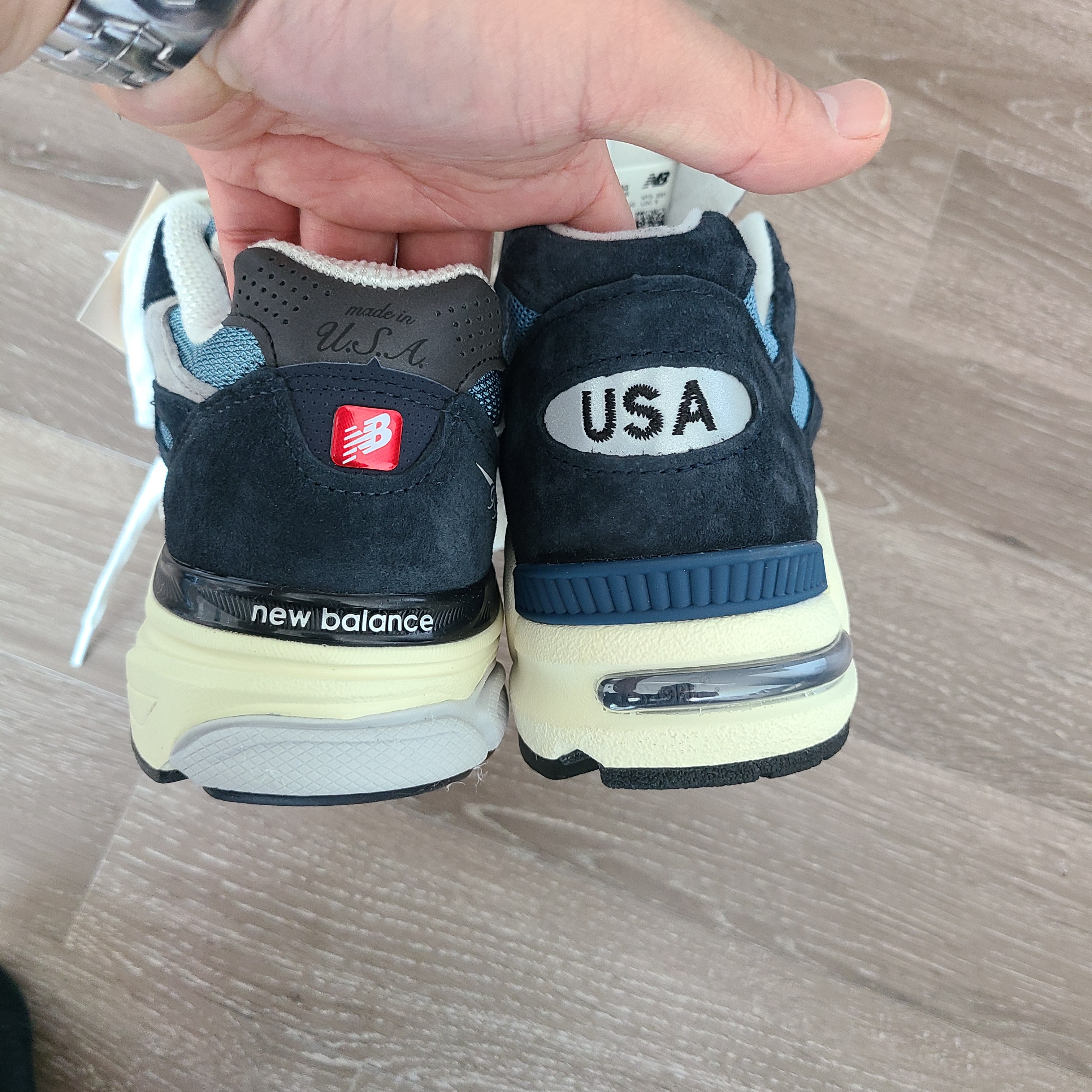 New Balance 990v3 Made in USA Navy Spring Tide, New Balance 990v2 Made in USA Navy Castlerock 착용 스타일 - 5