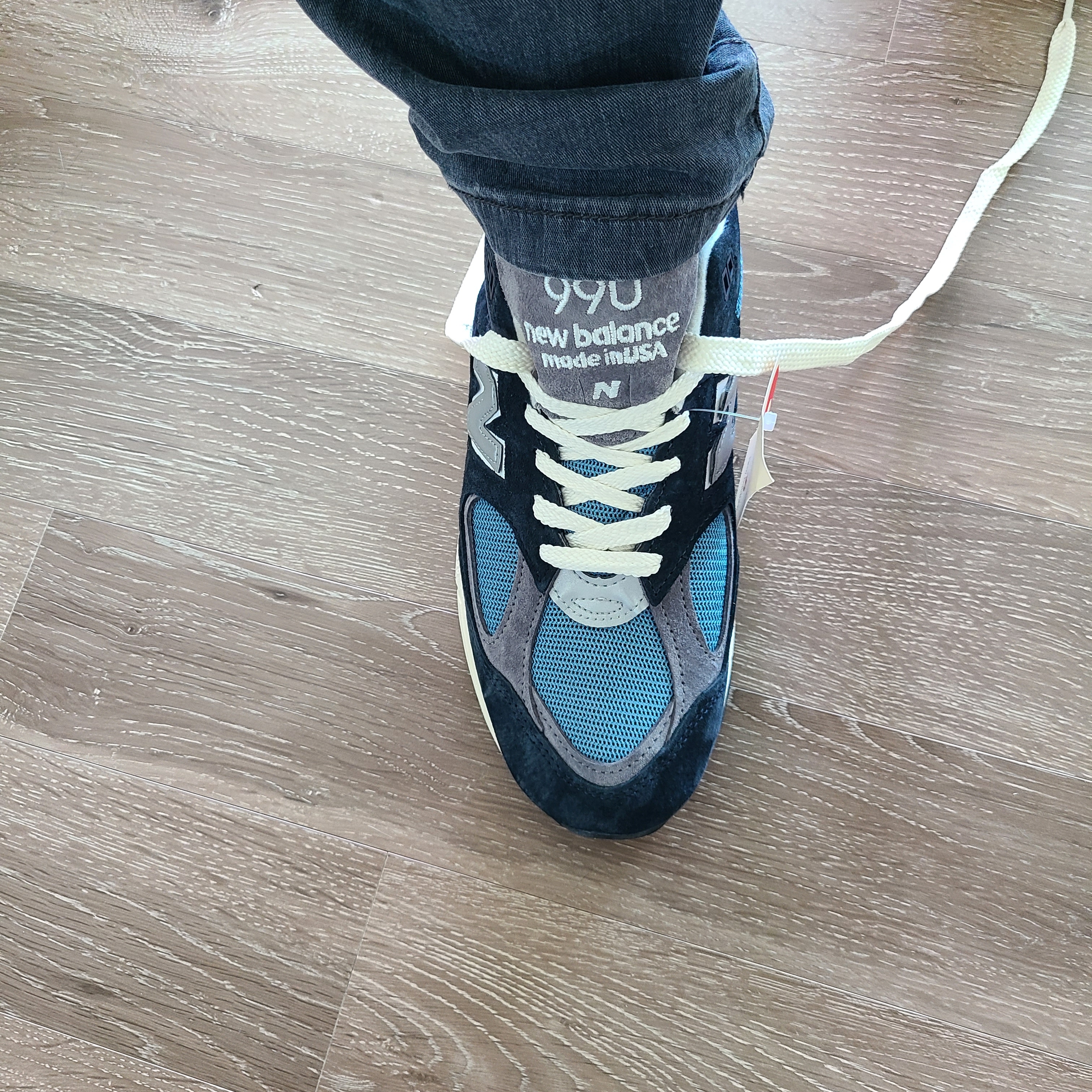 New Balance 990v3 Made in USA Navy Spring Tide, New Balance 990v2 Made in USA Navy Castlerock 착용 스타일 - 2