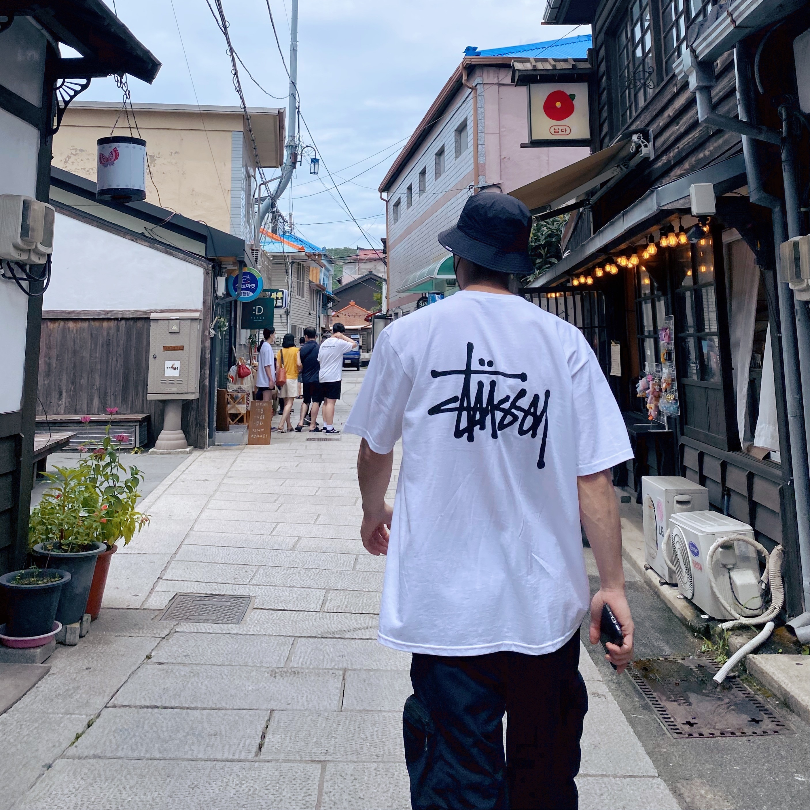 Jordan 1 Retro High Rookie of the Year, Stussy Basic Stussy T-Shirt White 2022 착용 스타일 - 3